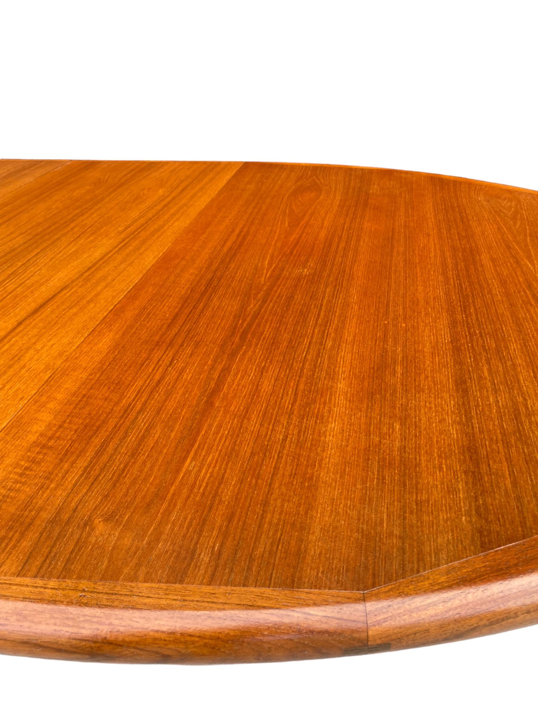 Danish Oval Dining Table in Teak by Dyrlund For Sale 4
