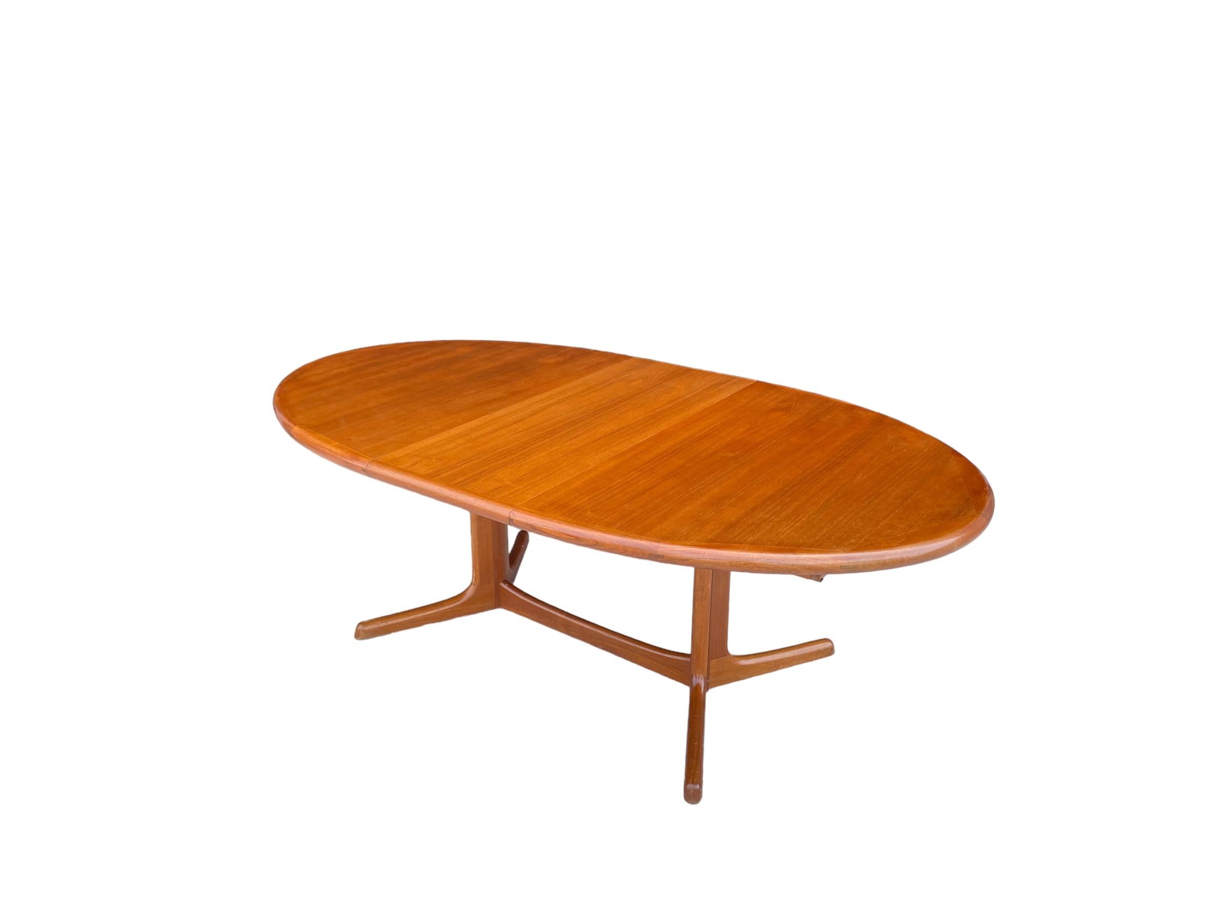 Danish Oval Dining Table in Teak by Dyrlund For Sale 4