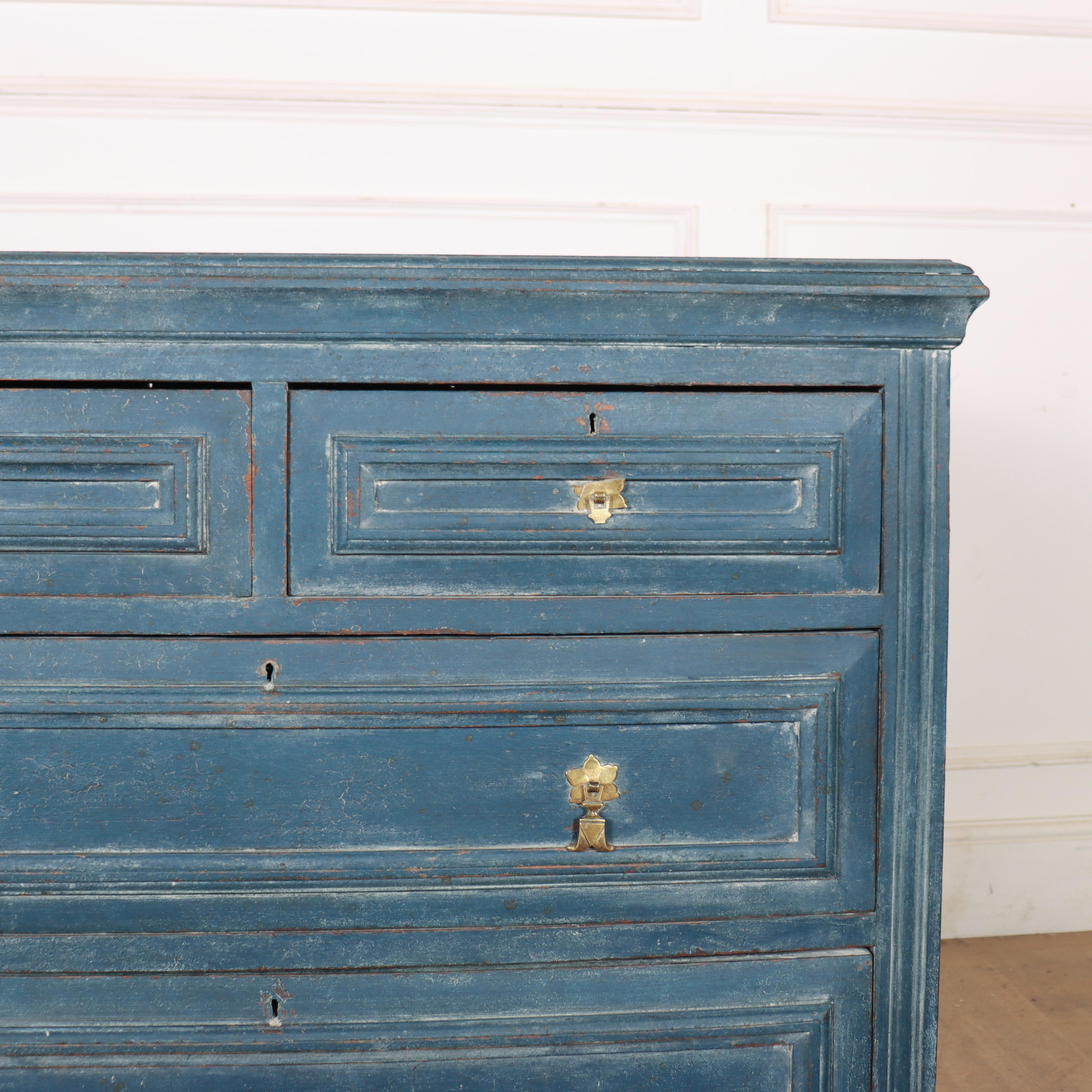 XIXe siècle Commode continentale peinte danoise en vente