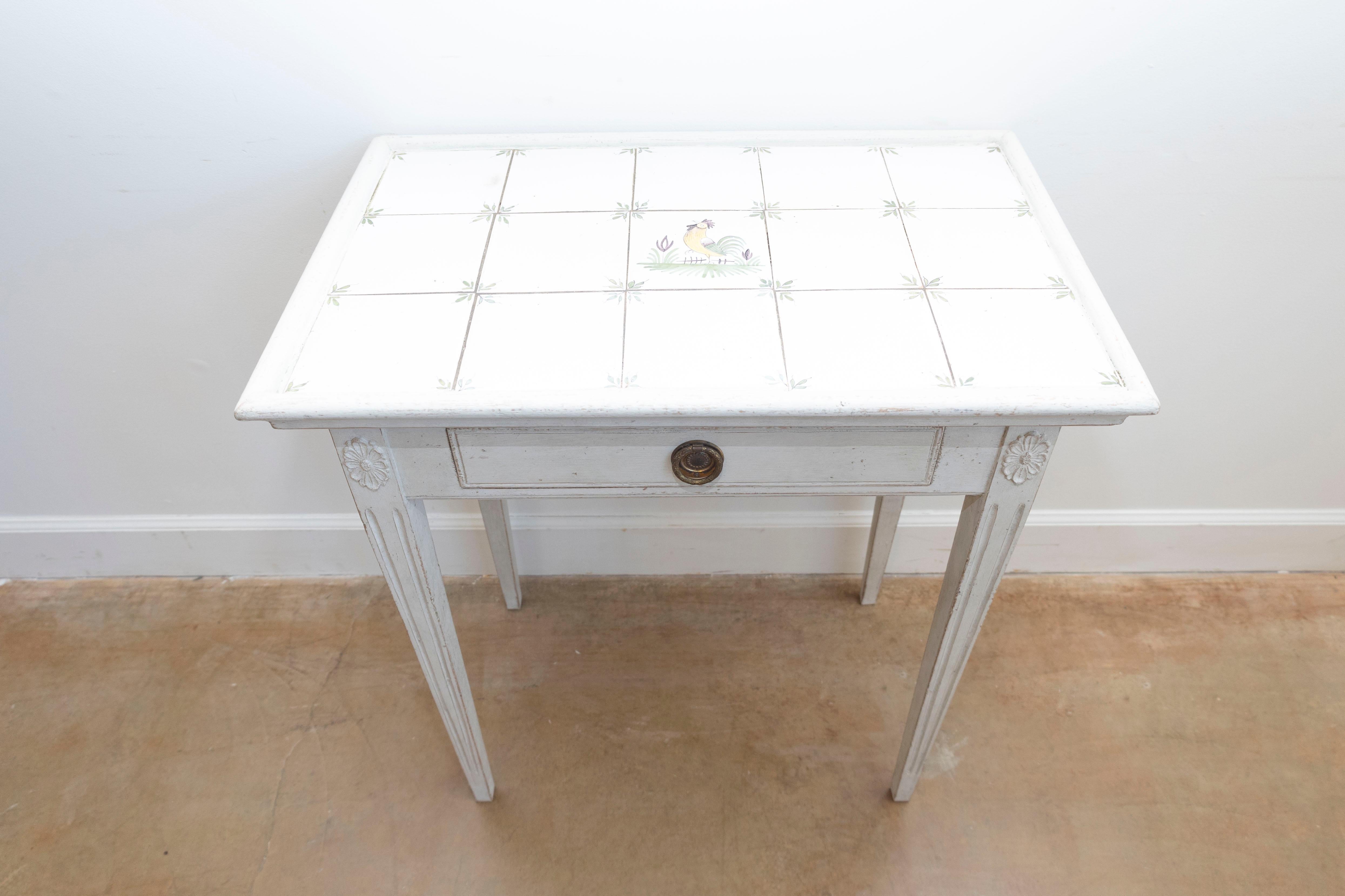 Danish Painted Wood Side Table with Tile Top, Rooster Motif and Single Drawer Bon état - En vente à Atlanta, GA