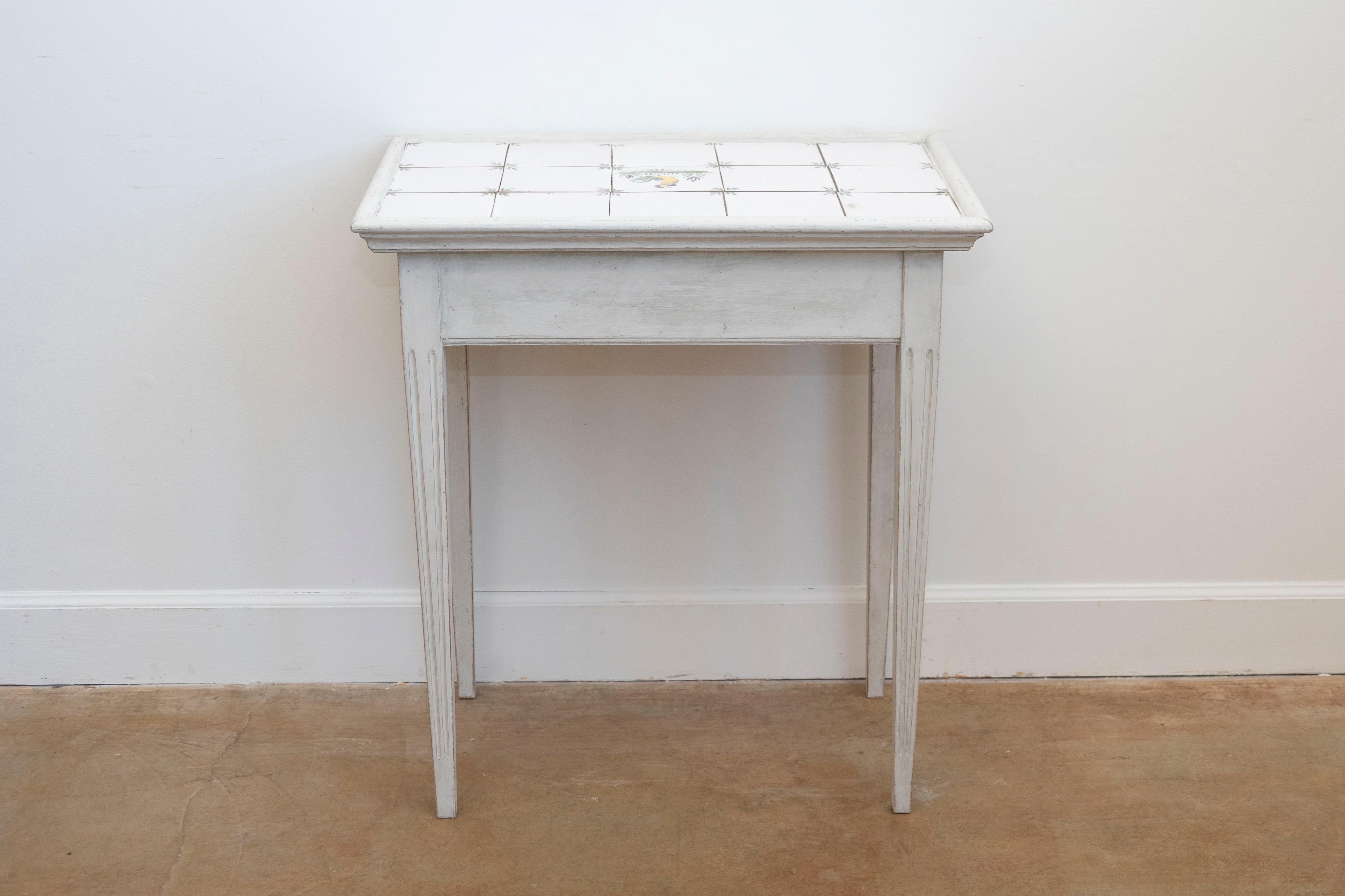 Danish Painted Wood Side Table with Tile Top, Rooster Motif and Single Drawer en vente 1