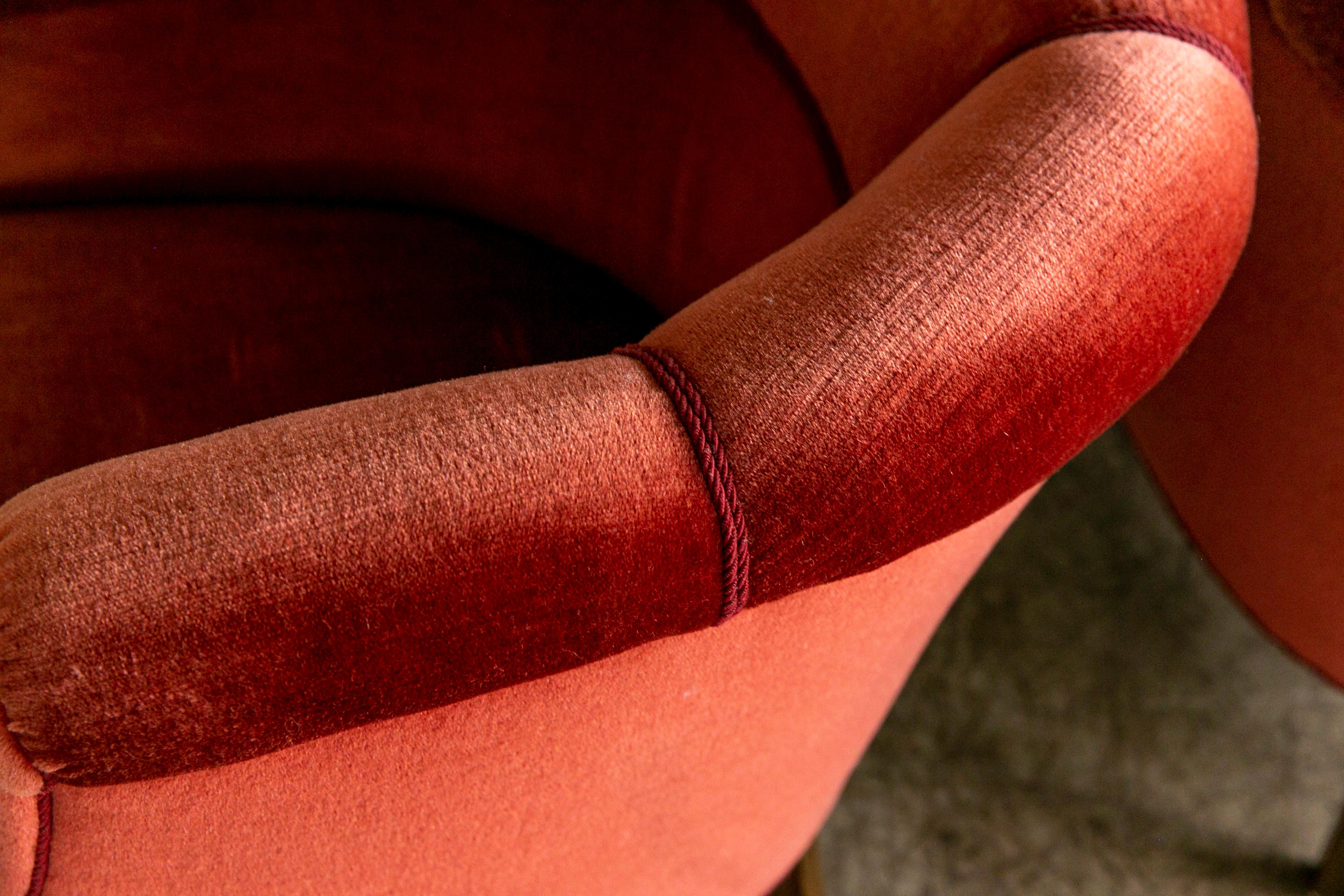 Danish Pair of 1940s Low Lounge Tub Chairs in Red Mohair 5