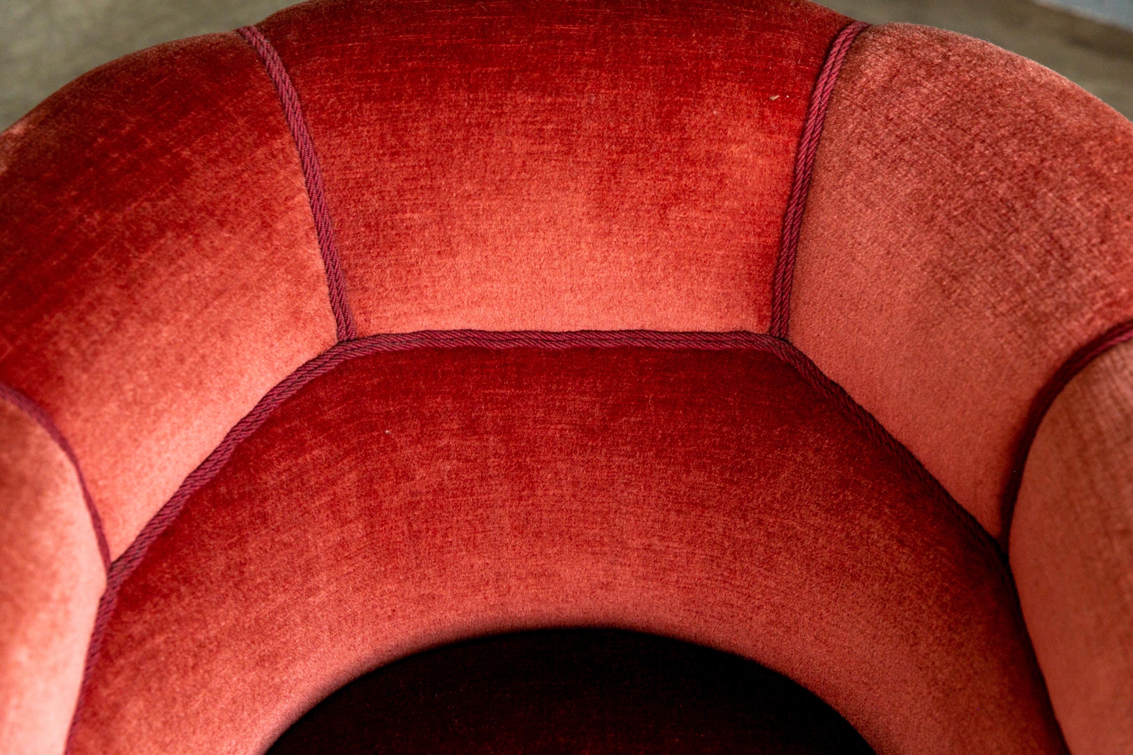 Danish Pair of 1940s Low Lounge Tub Chairs in Red Mohair 7