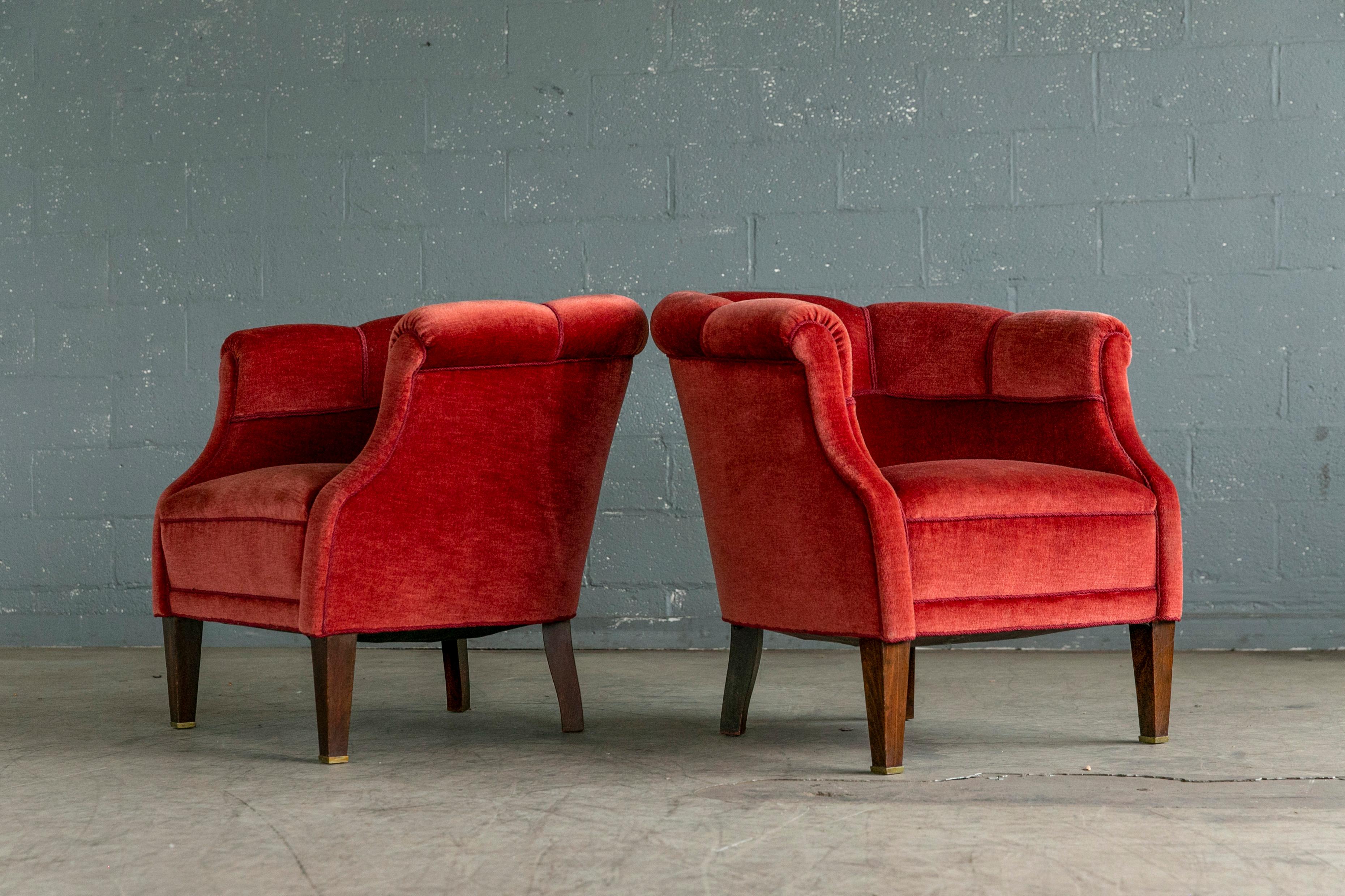 Danish Pair of 1940s Low Lounge Tub Chairs in Red Mohair 2