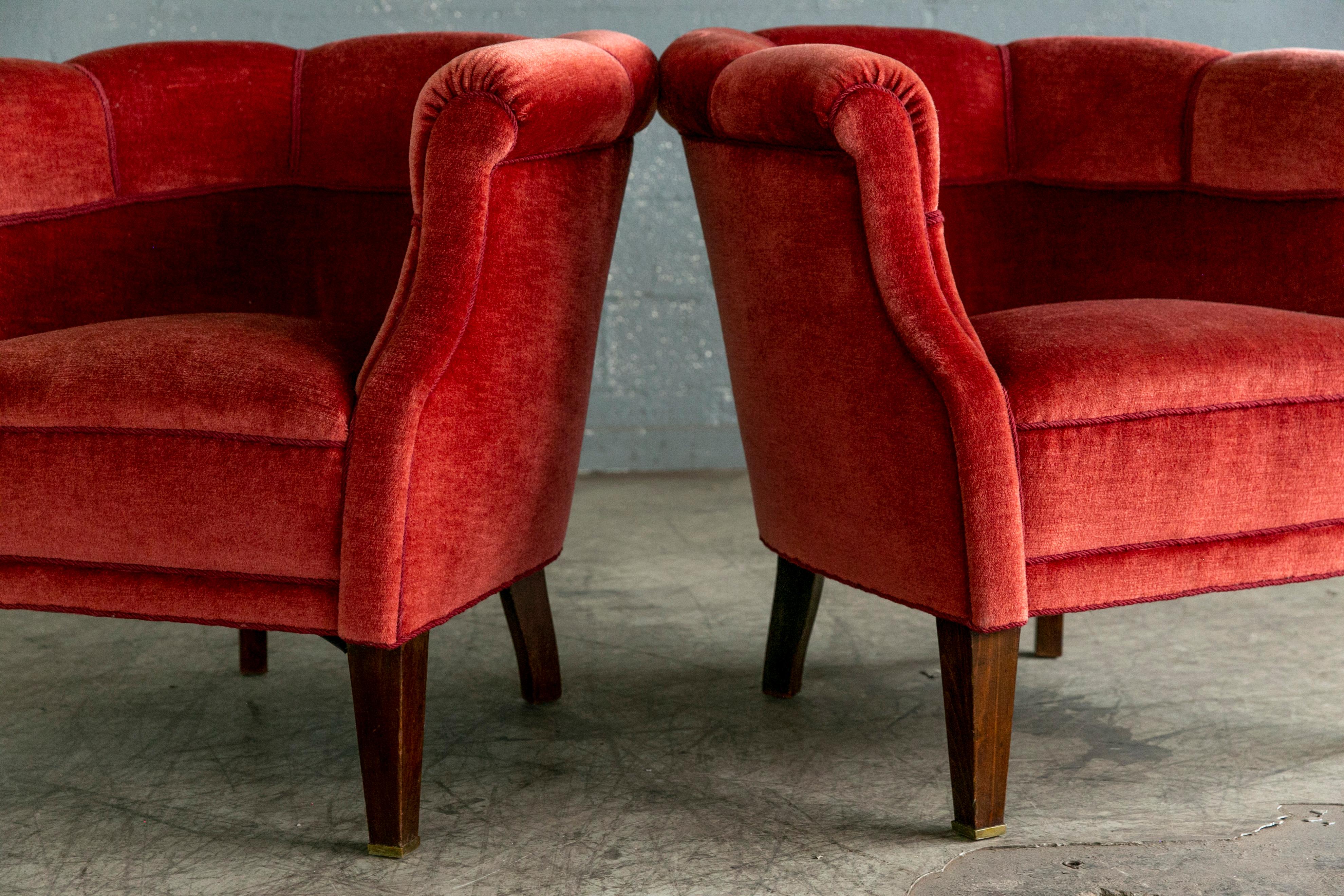 Danish Pair of 1940s Low Lounge Tub Chairs in Red Mohair 3