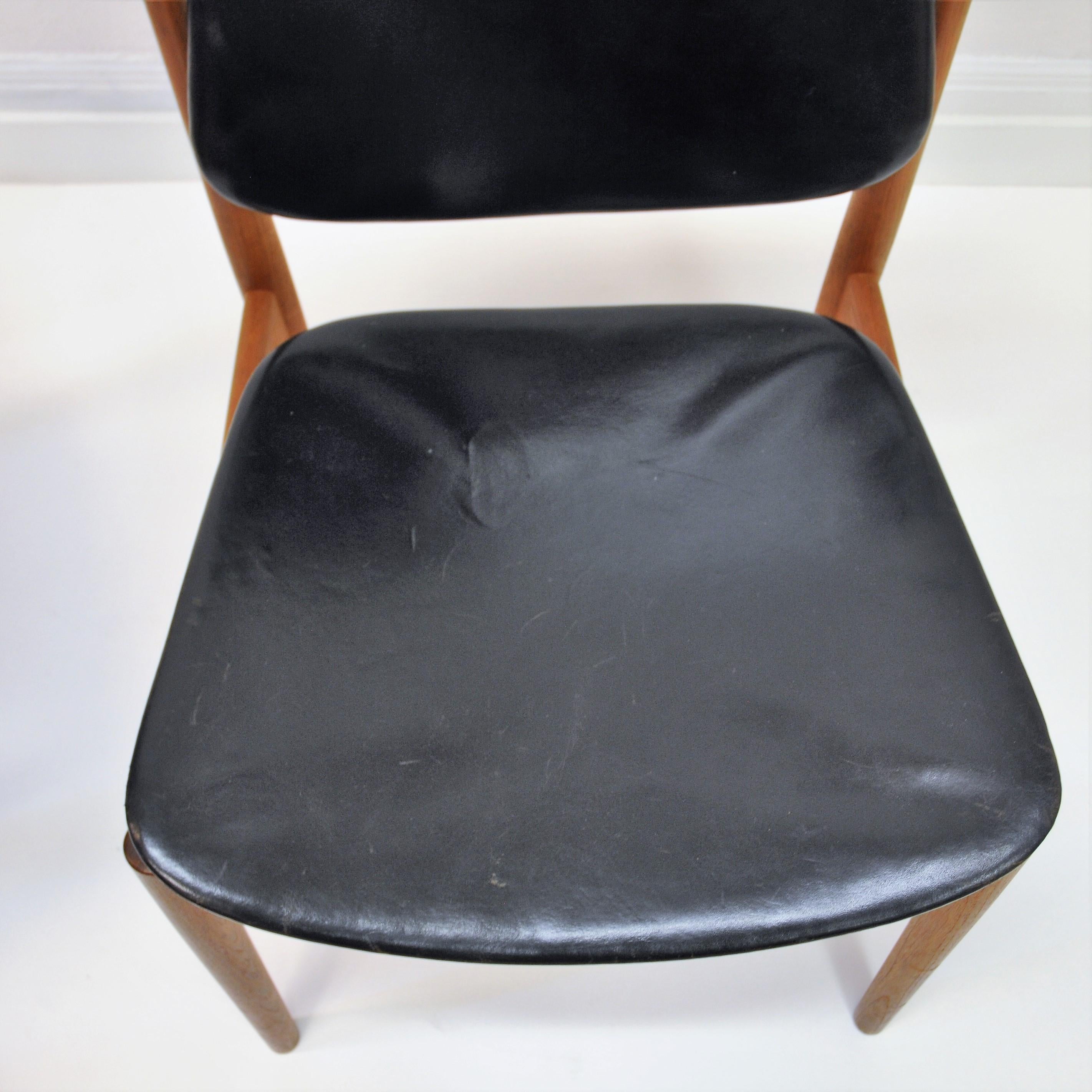 Danish pair of  Diningchairs by Arne Vodder in teak and black leather, 1950s 2