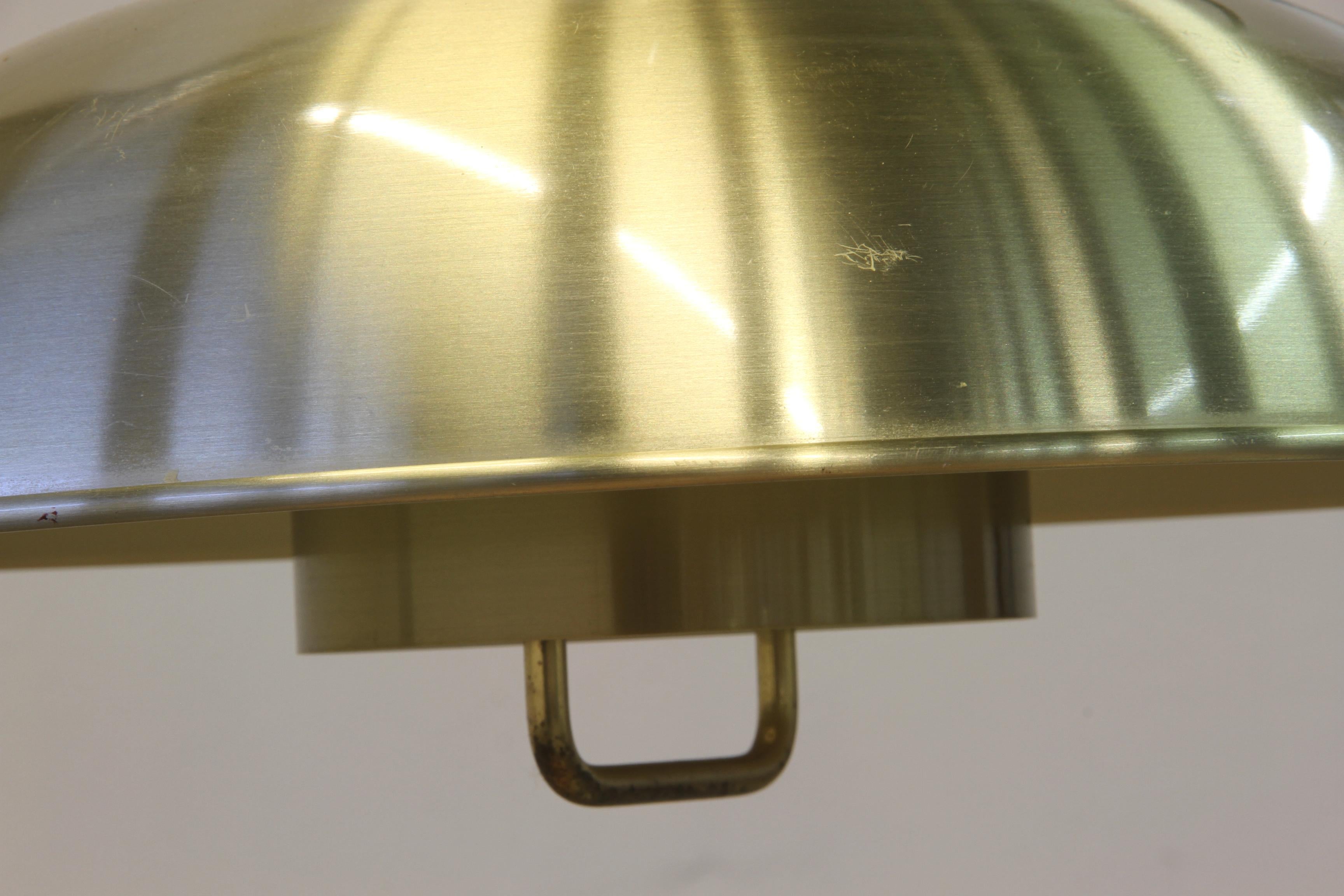 Coppia danese di lampade a sospensione/soffitto in ottone attribuite alla ditta Frandsen 1 in vendita 3