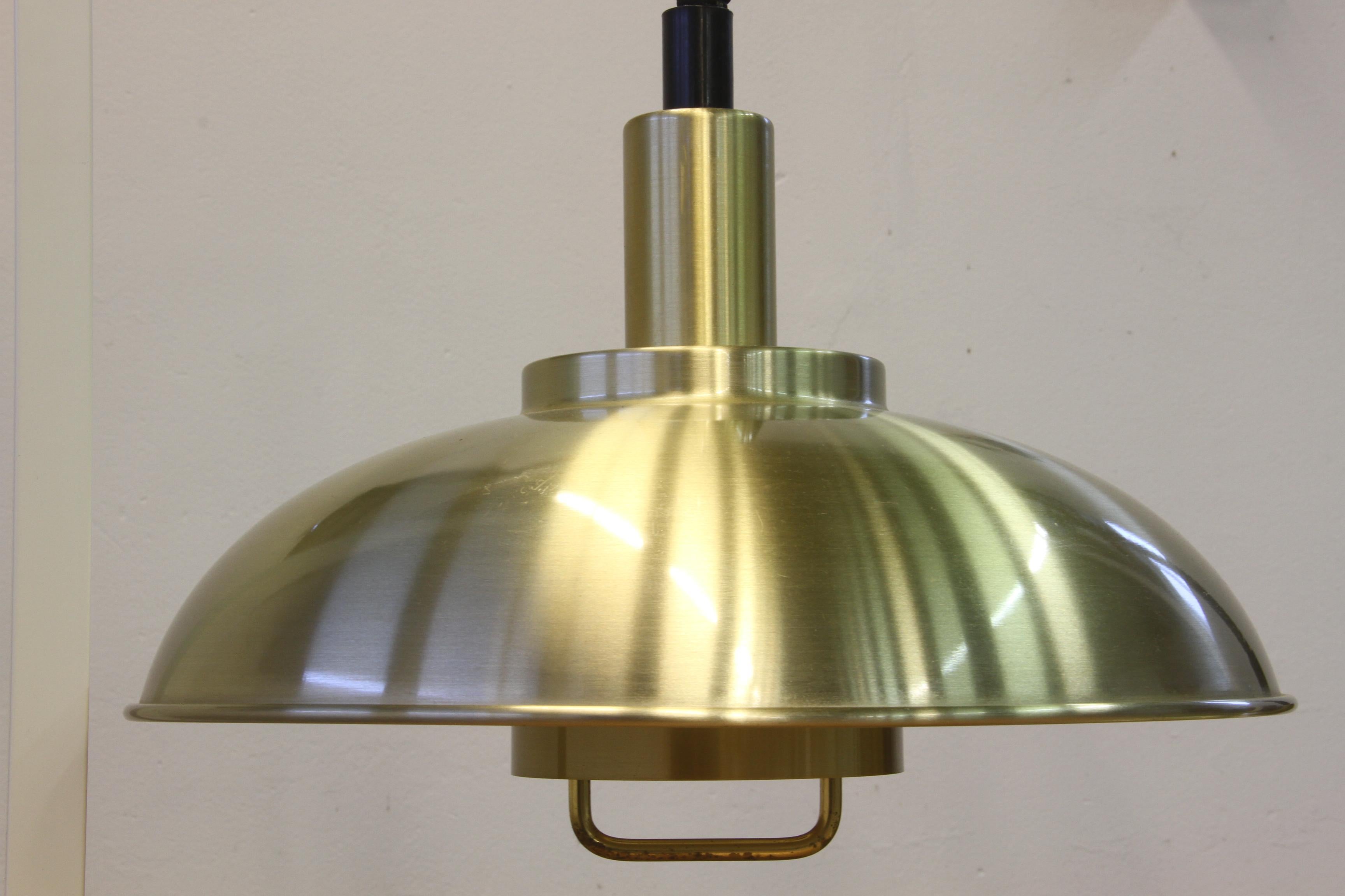 Metallo Coppia danese di lampade a sospensione/soffitto in ottone attribuite alla ditta Frandsen 1 in vendita
