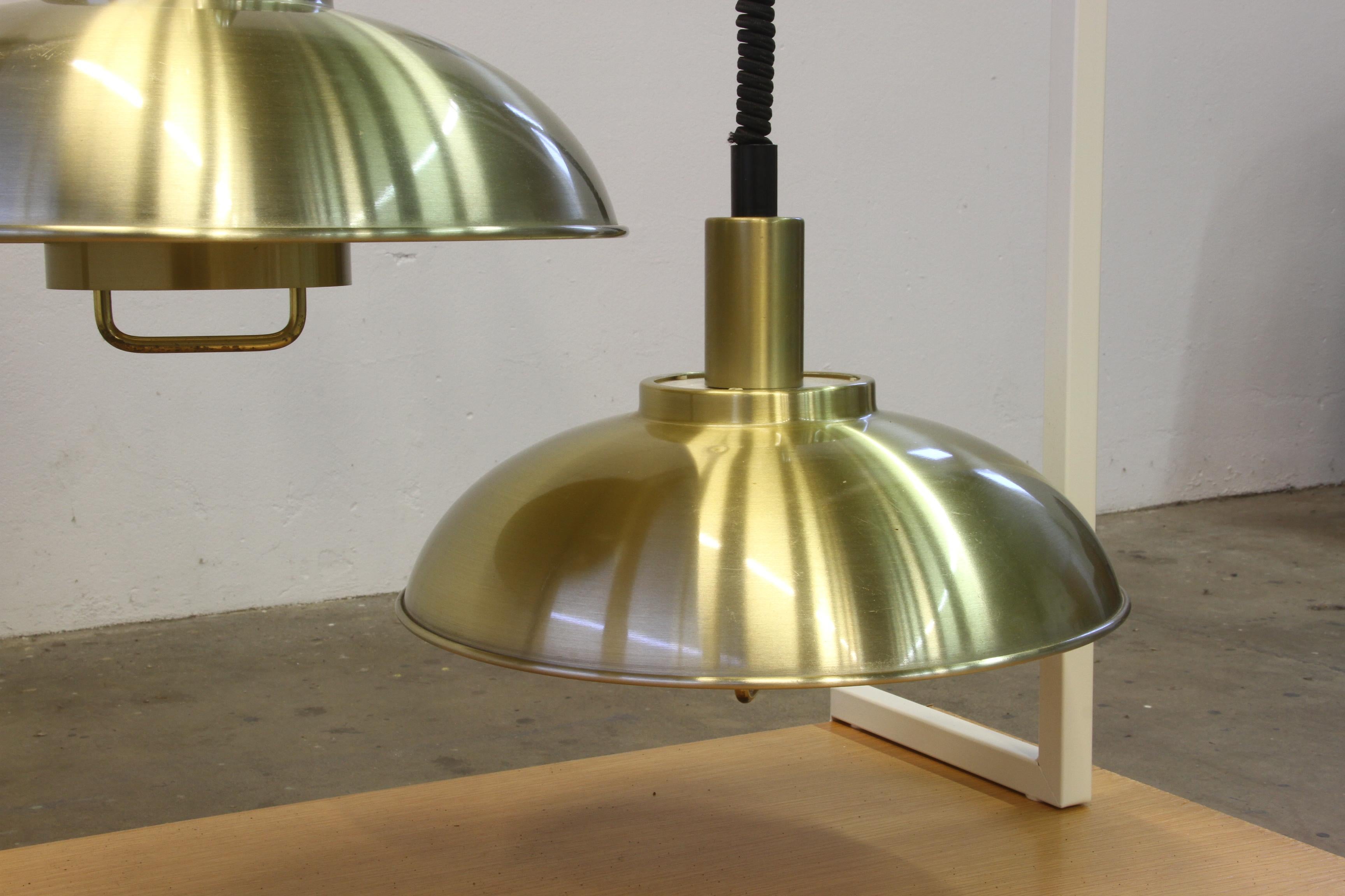 Coppia danese di lampade a sospensione/soffitto in ottone attribuite alla ditta Frandsen 1 in vendita 1