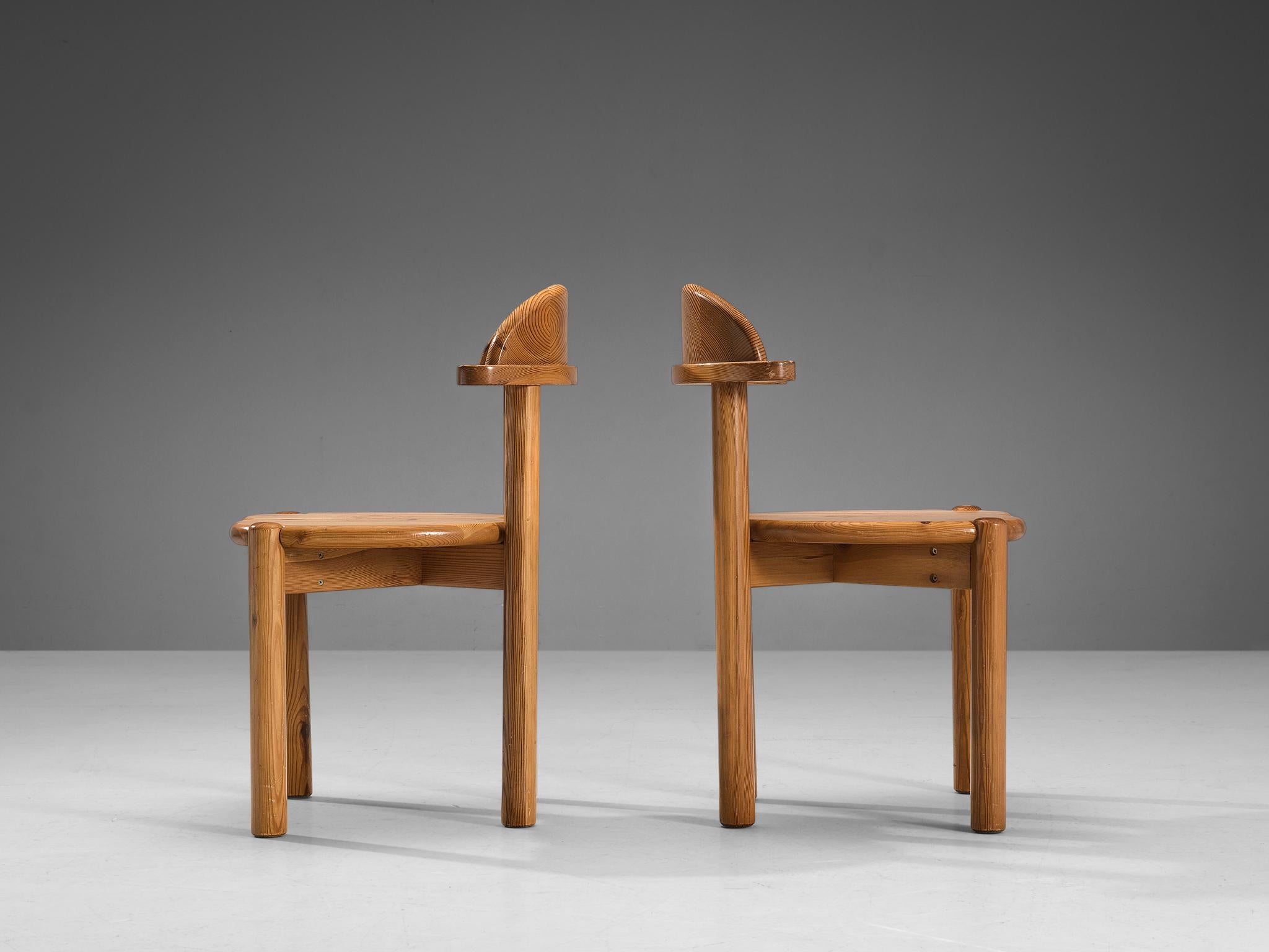 Danish Pair of Dining Chairs in Solid Pine 3