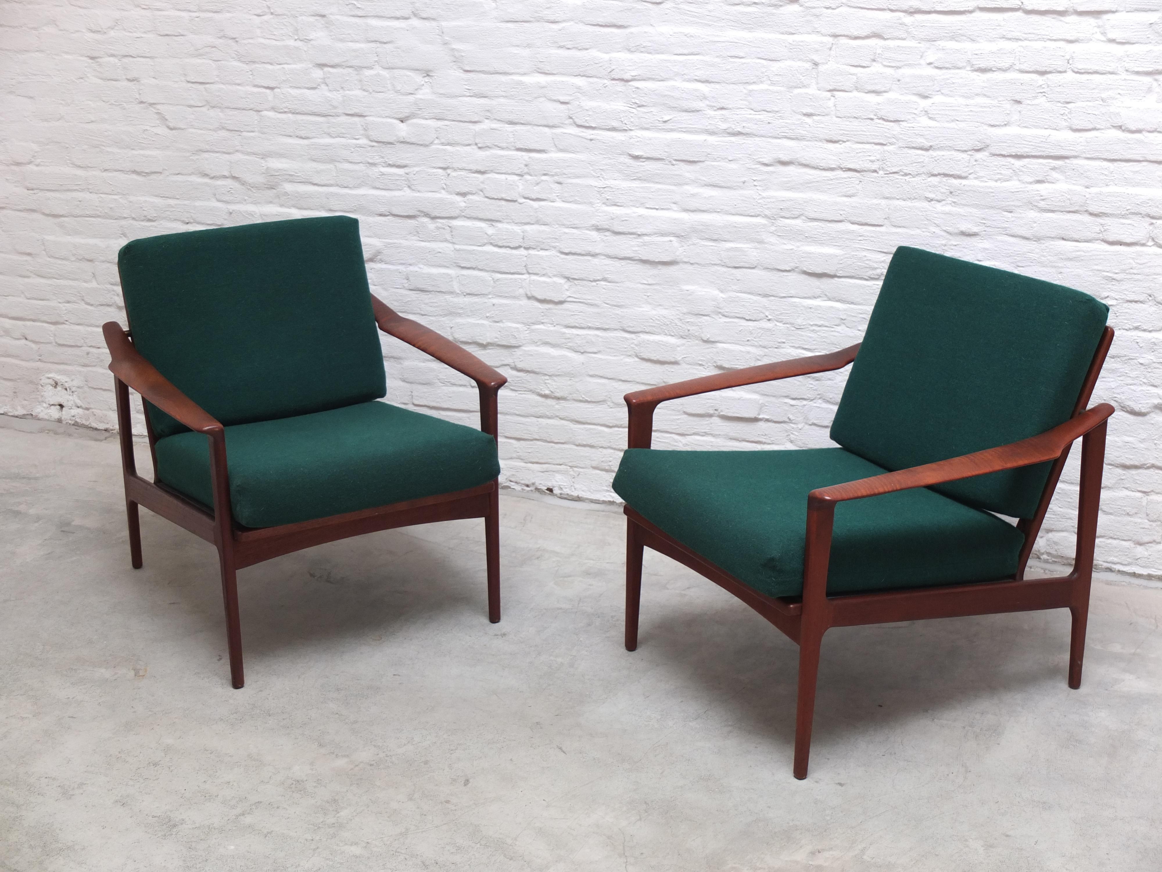 Scandinavian Modern Danish Pair of Easy Chairs by Ib-Kofod Larsen for Selig, 1960s