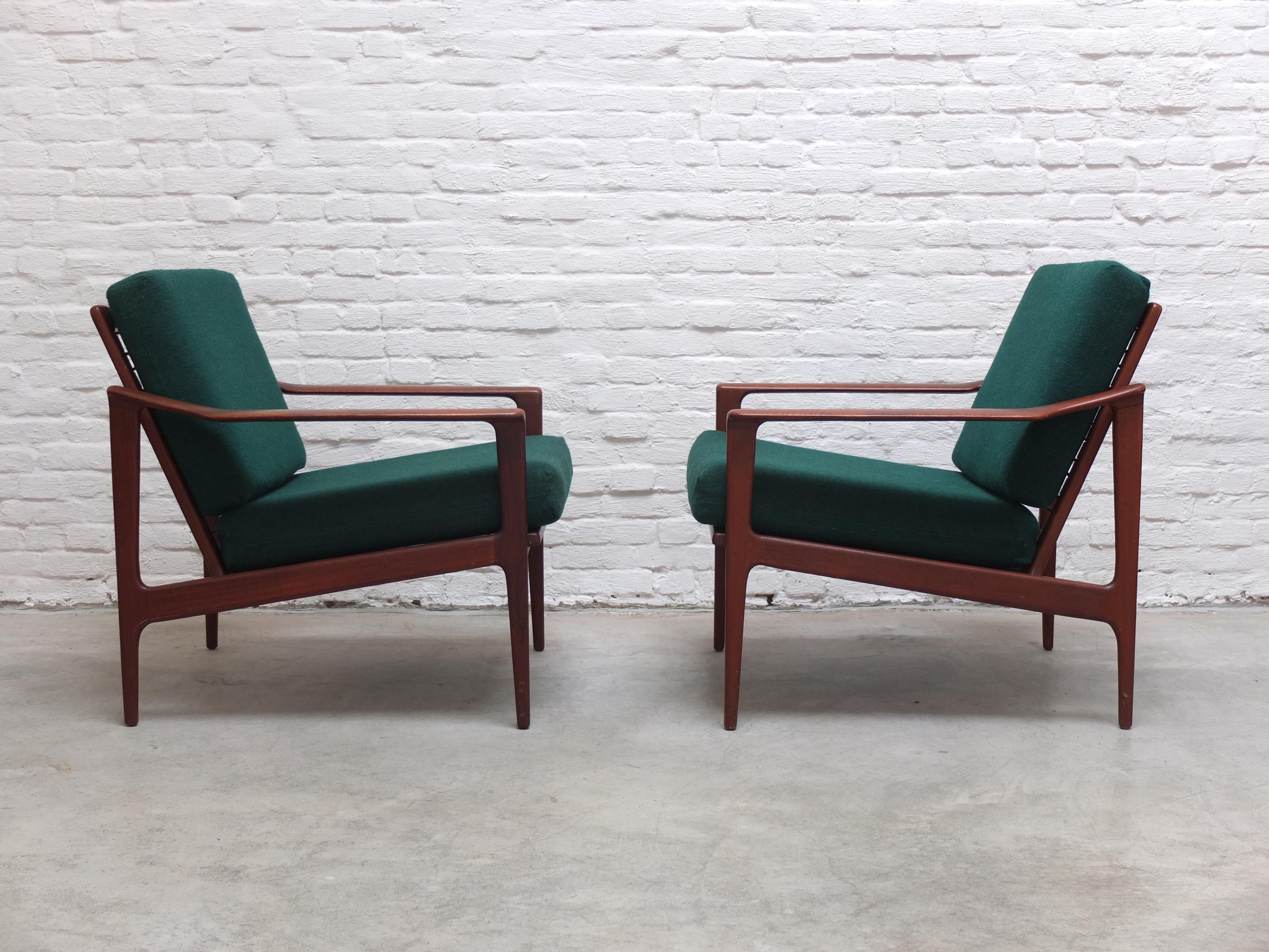 20th Century Danish Pair of Easy Chairs by Ib-Kofod Larsen for Selig, 1960s