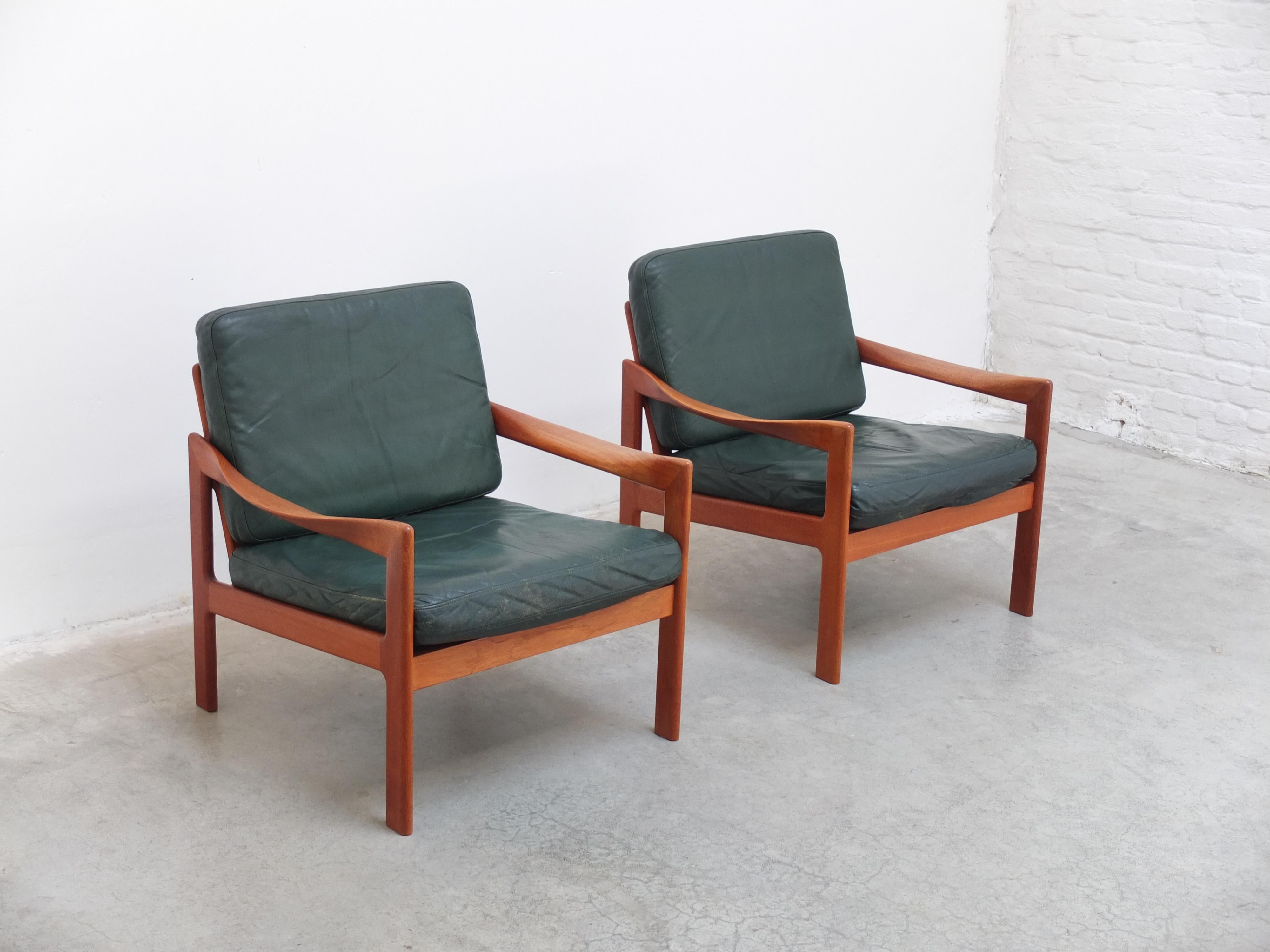 Scandinave moderne Paire de fauteuils danois par Illum Wikkelsø pour Niels Eilersen, 1960s en vente