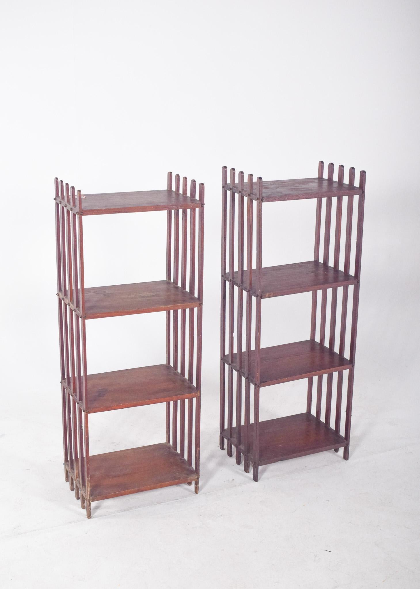 Mid-Century Modern Paire d'étagères danoises à cadre ouvert en vente