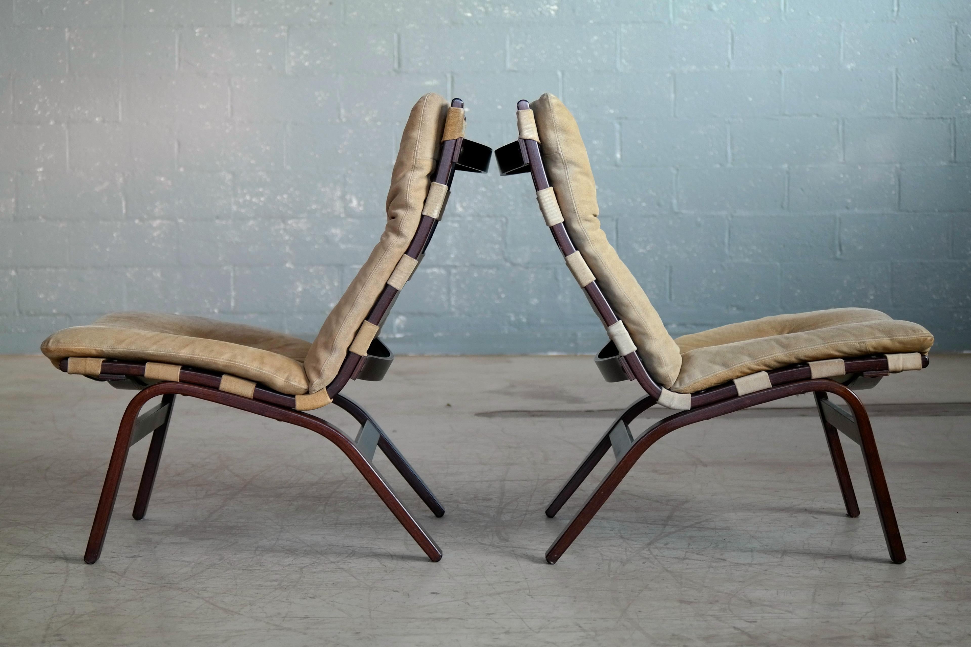 Mid-20th Century Danish Pair of Relling Style Easy Chairs in Beige Suede by Farstrup