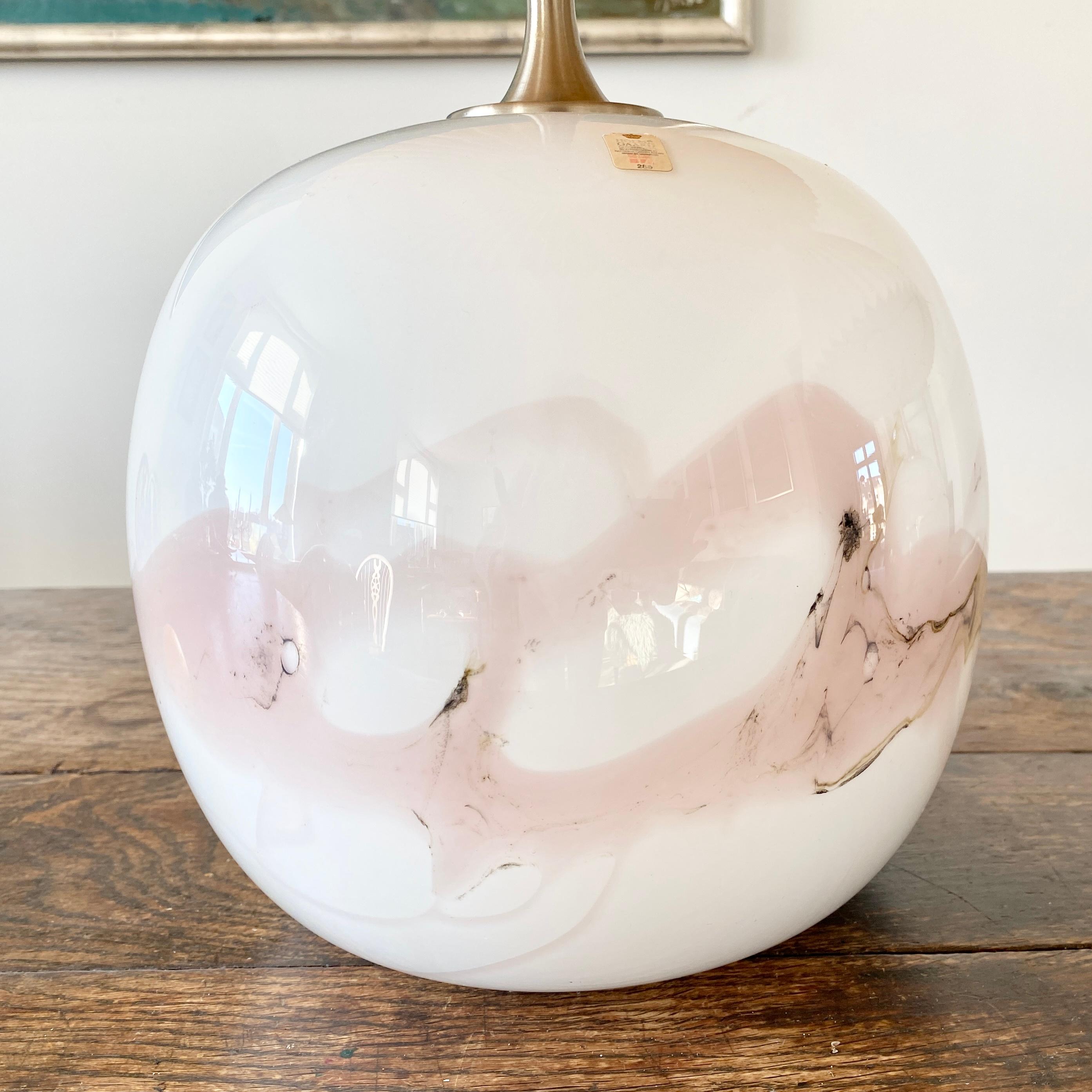 Danish Pair of Sakura Art Glass Lamps by Michael Bang for Holmegaard For Sale 1