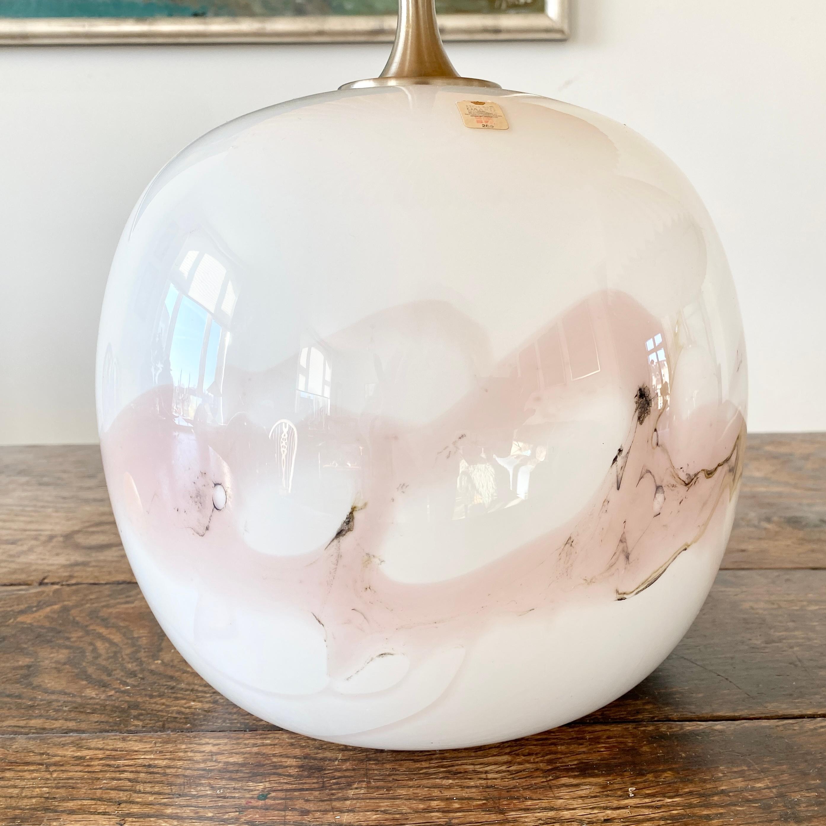 Verre brun Paire de lampes danoises en verre d'art Sakura de Michael Bang pour Holmegaard en vente