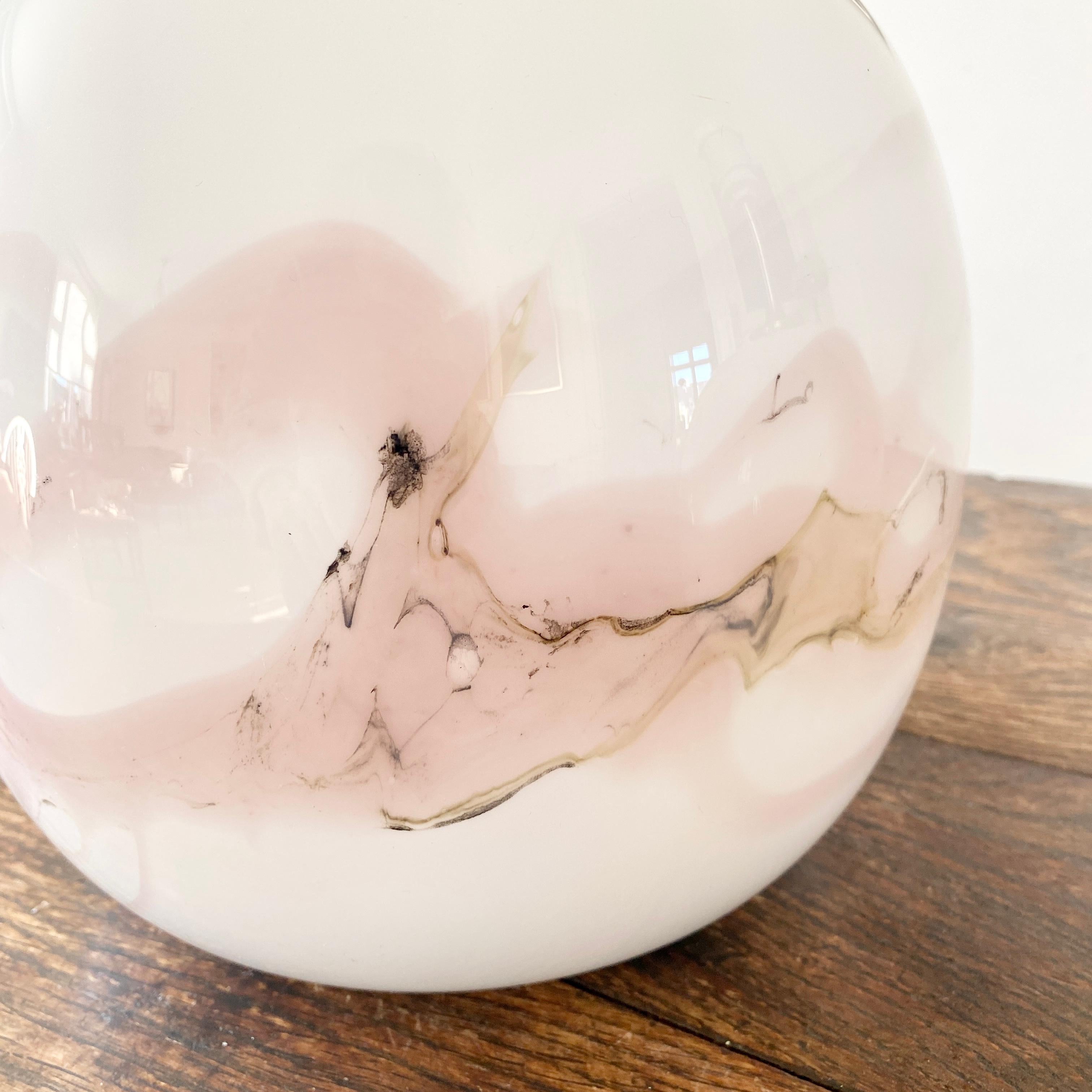 Danish Pair of Sakura Art Glass Lamps by Michael Bang for Holmegaard For Sale 2
