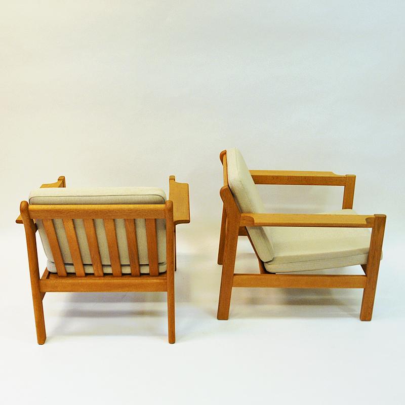 Danish Pair of Teak Armchairs Model 227 by Børge Mogensen, 1960s For Sale 1