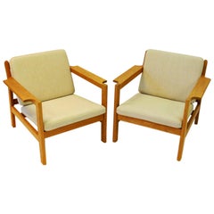 Danish Pair of Teak Armchairs Model 227 by Børge Mogensen, 1960s