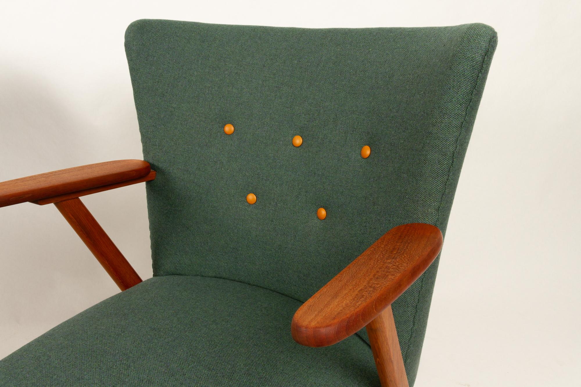 Danish Pair of Vintage Lounge Chairs, 1960s 1