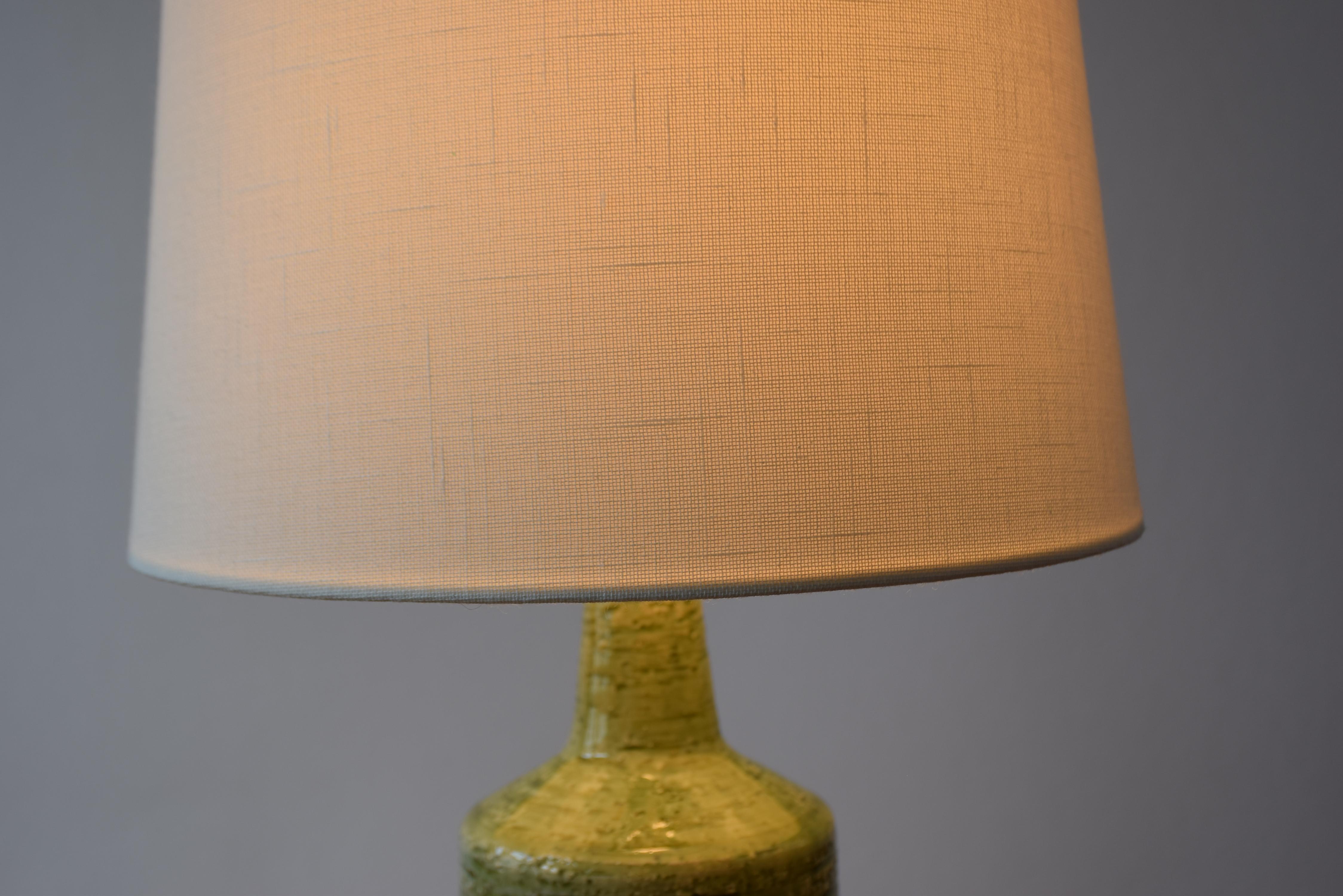 Danish Palshus Table Lamp Grass Green Glaze with Shade, Modern Ceramic, 1960s In Good Condition For Sale In Aarhus C, DK