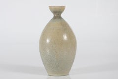 Vase danois en grès Palshus Larme avec glaçure sable beige du milieu du siècle dernier