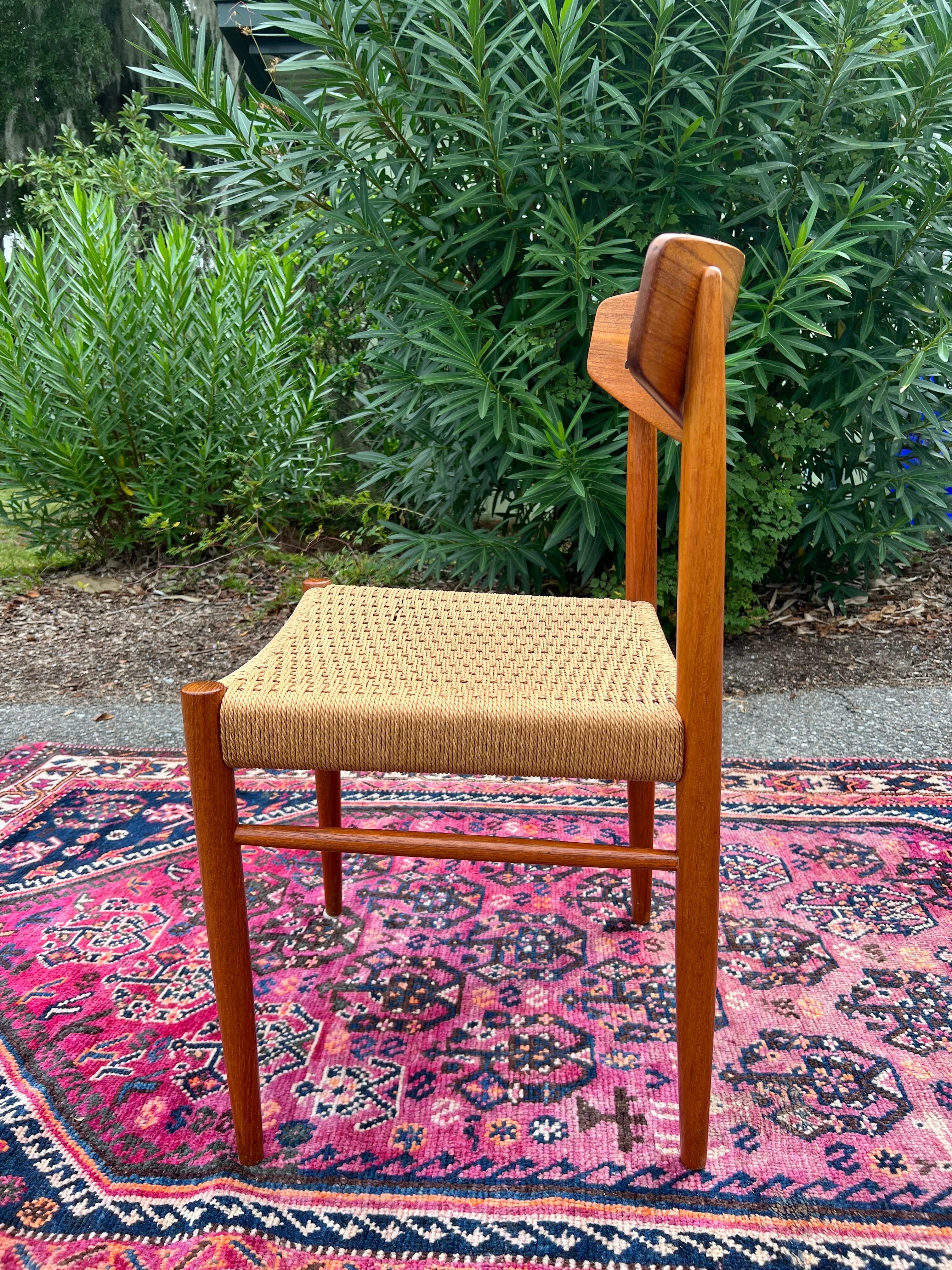Danish Papercord side Chair by Am Mobler In Good Condition For Sale In Charleston, SC