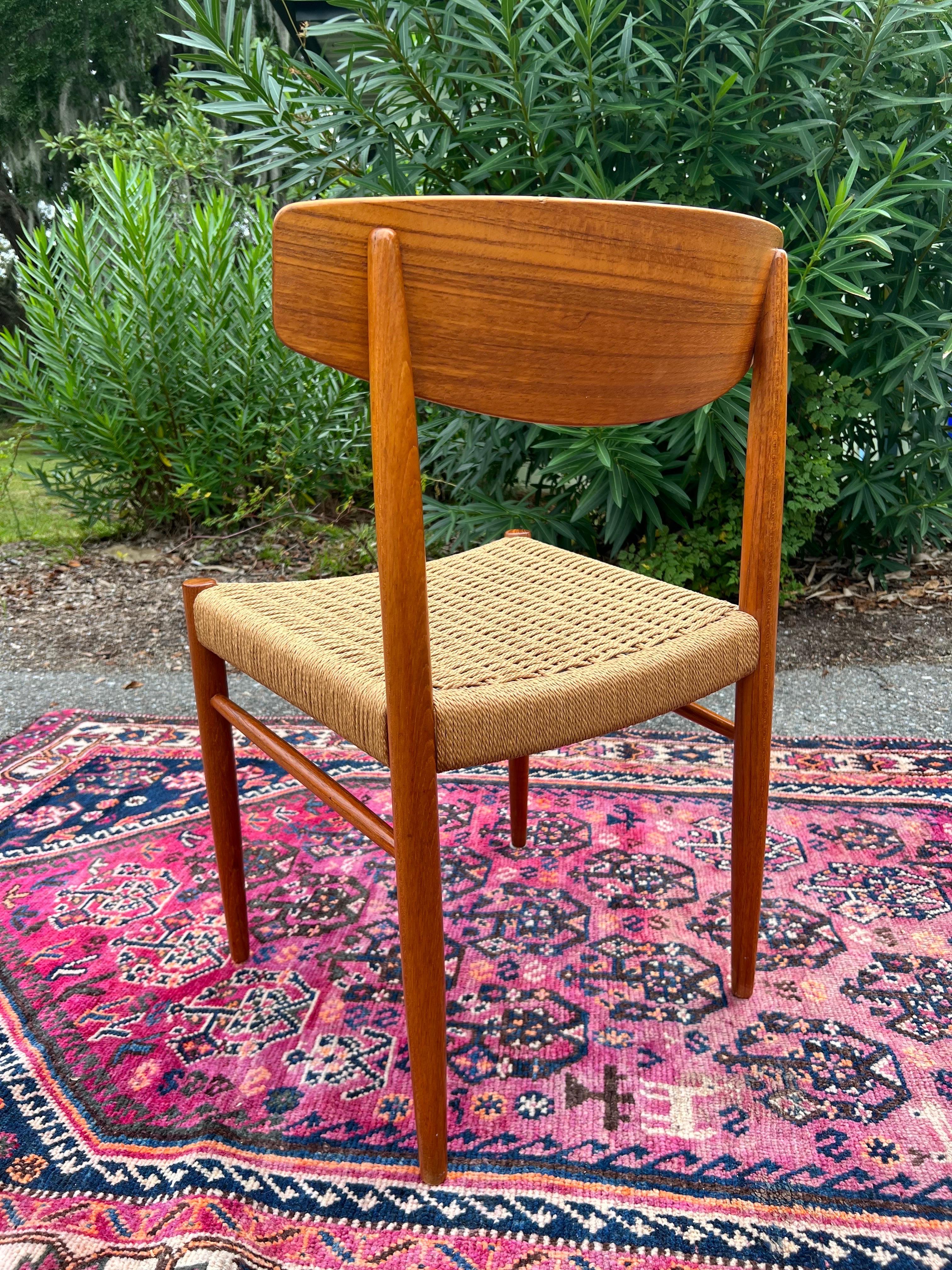 Danish Papercord side Chair by Am Mobler For Sale 1