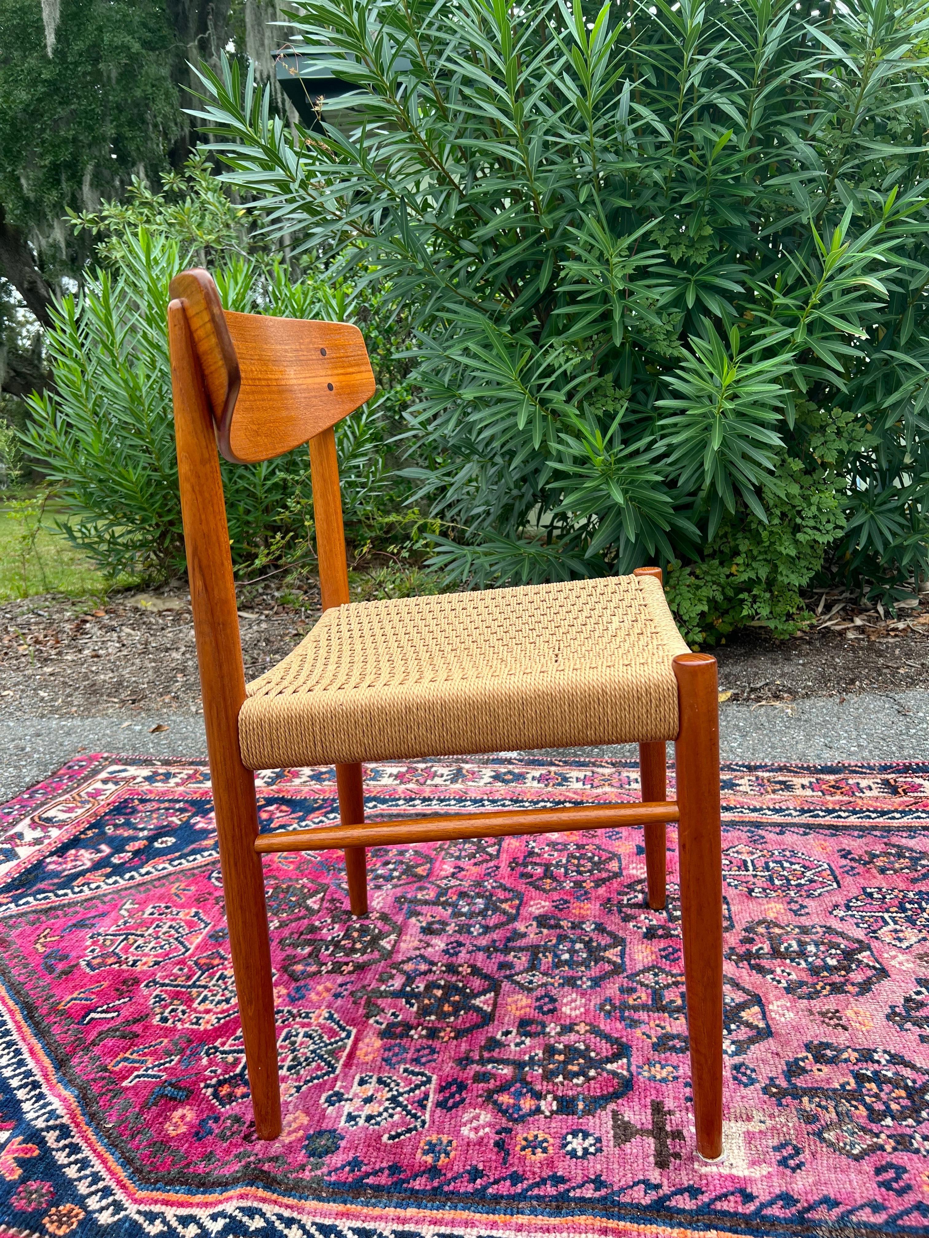 Danish Papercord side Chair by Am Mobler For Sale 4
