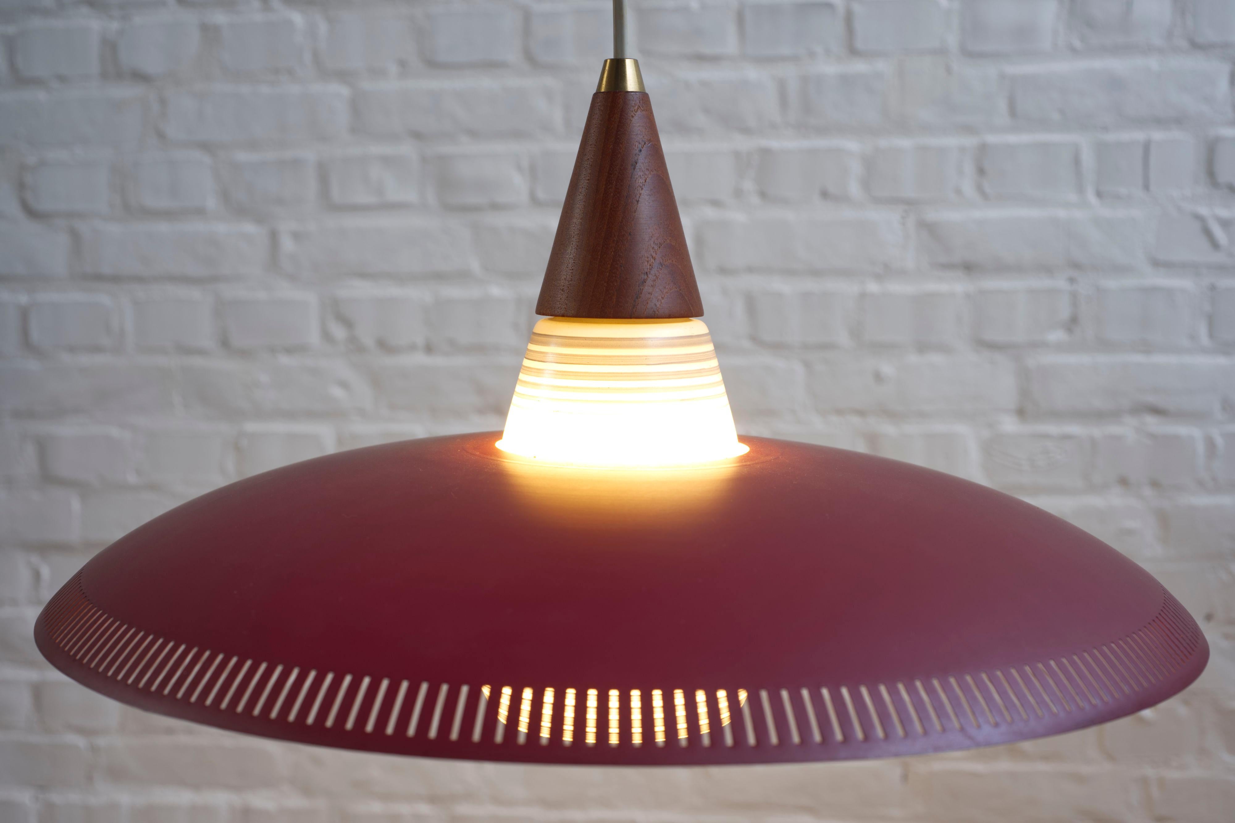 Lampada a sospensione danese, anni '60 in vendita 1