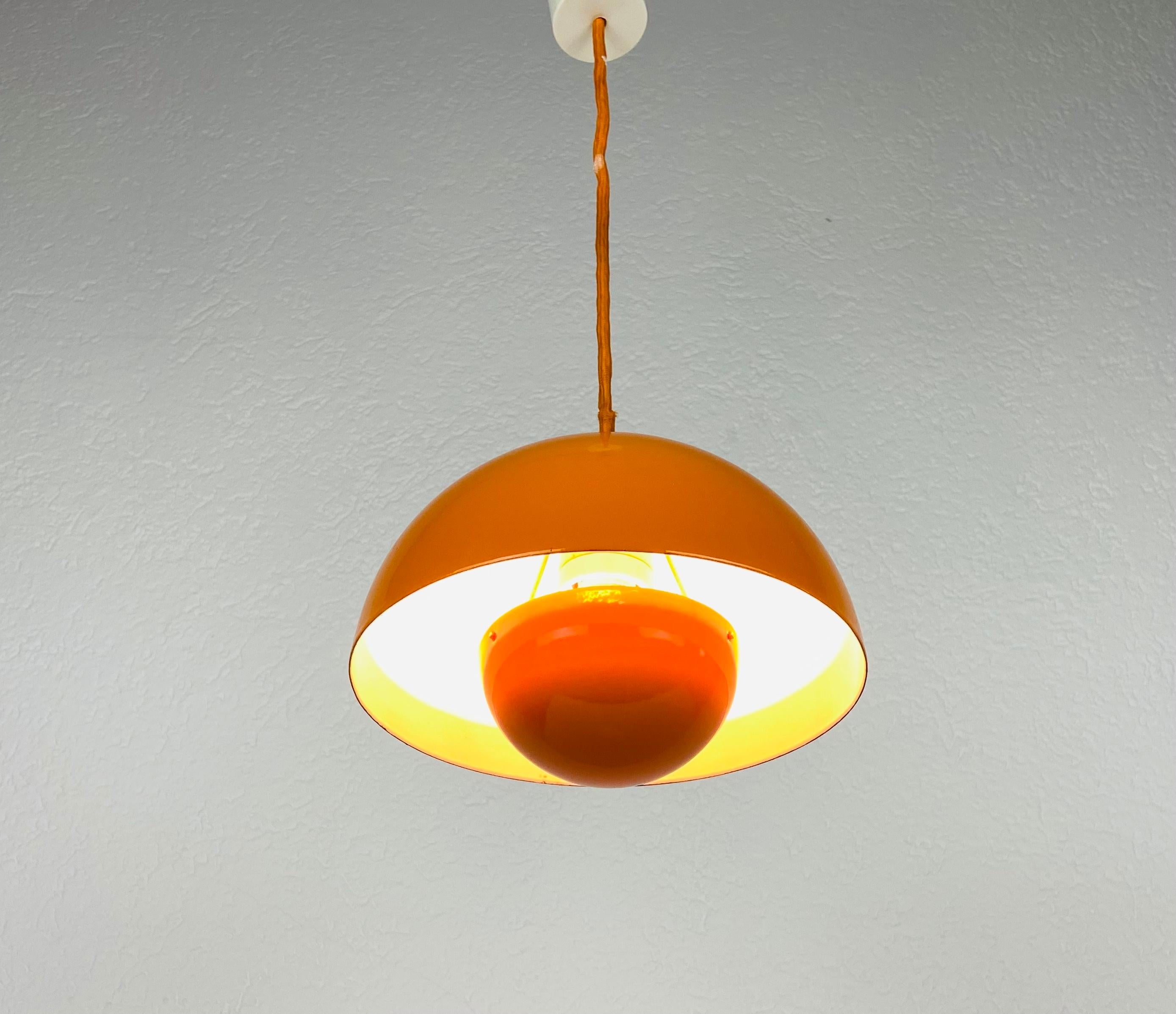 Danish Pendant Lamp by Verner Panton for Louis Poulsen, 1960s For Sale 1