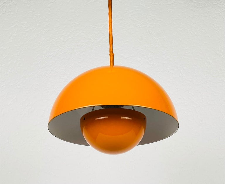 Danish pendant lamp deals