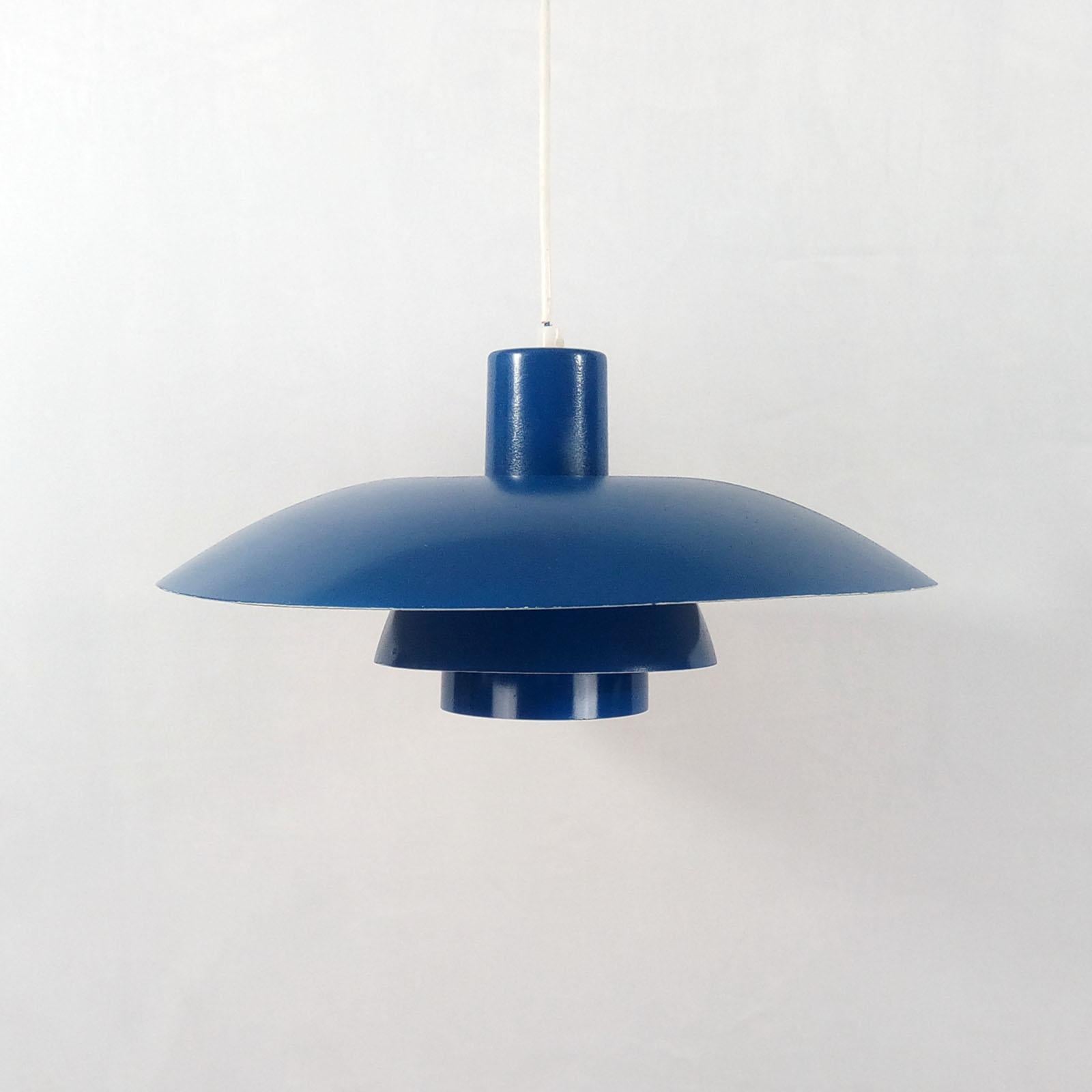 Lacquered Danish Pendant Light by Poul Henningsen PH 4/3 for Louis Poulsen