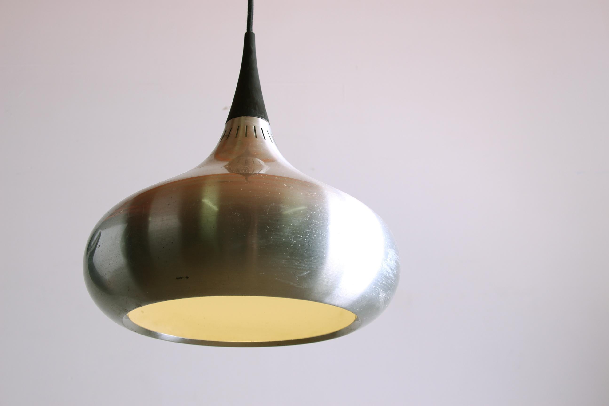 Lampada a sospensione danese in metallo cromato, modello orient, Jo Hammerborg per Fog. in vendita 4