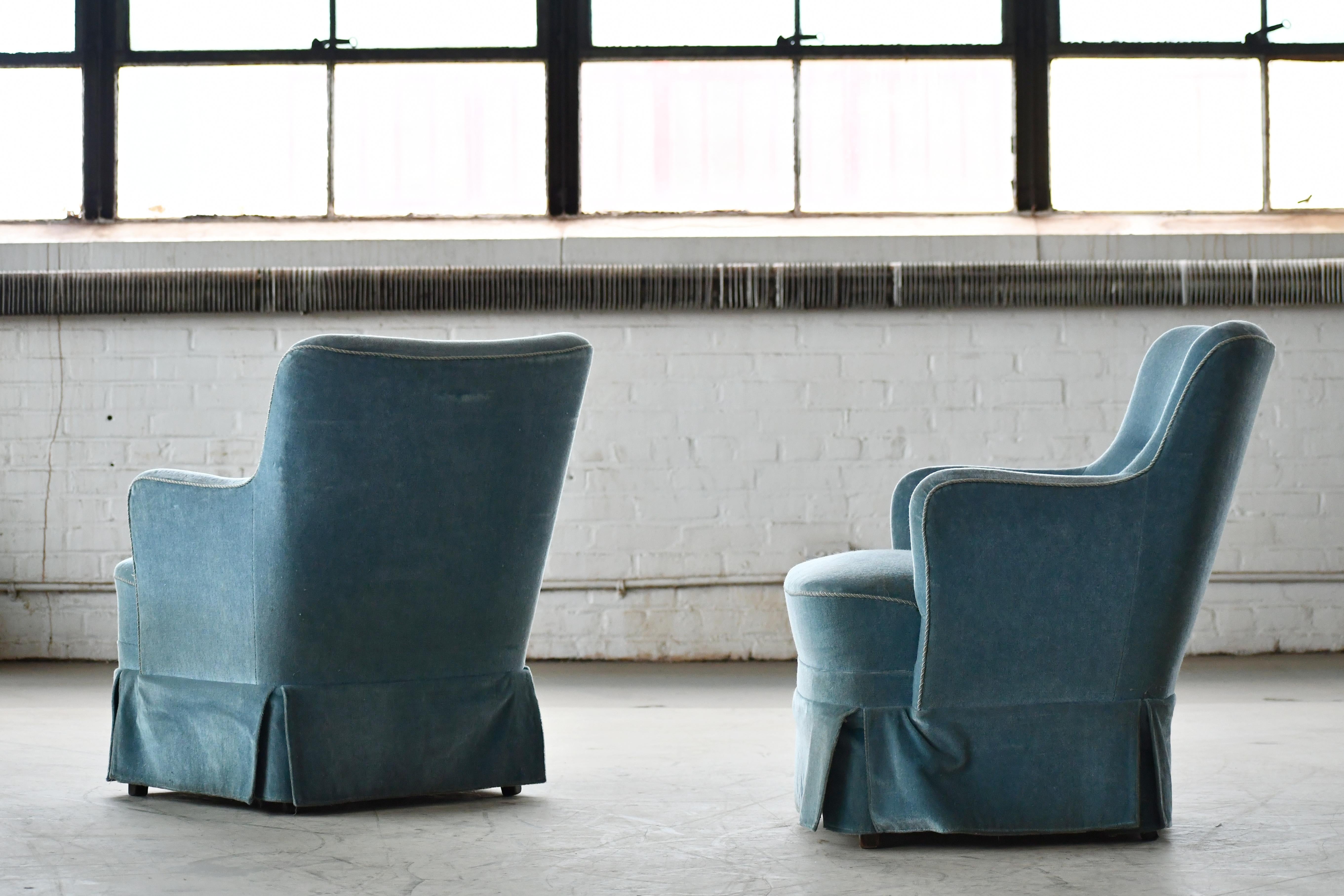 Danish Peter Hvidt Attributed Pair Lounge Chairs in Light Blue Mohair In Good Condition In Bridgeport, CT