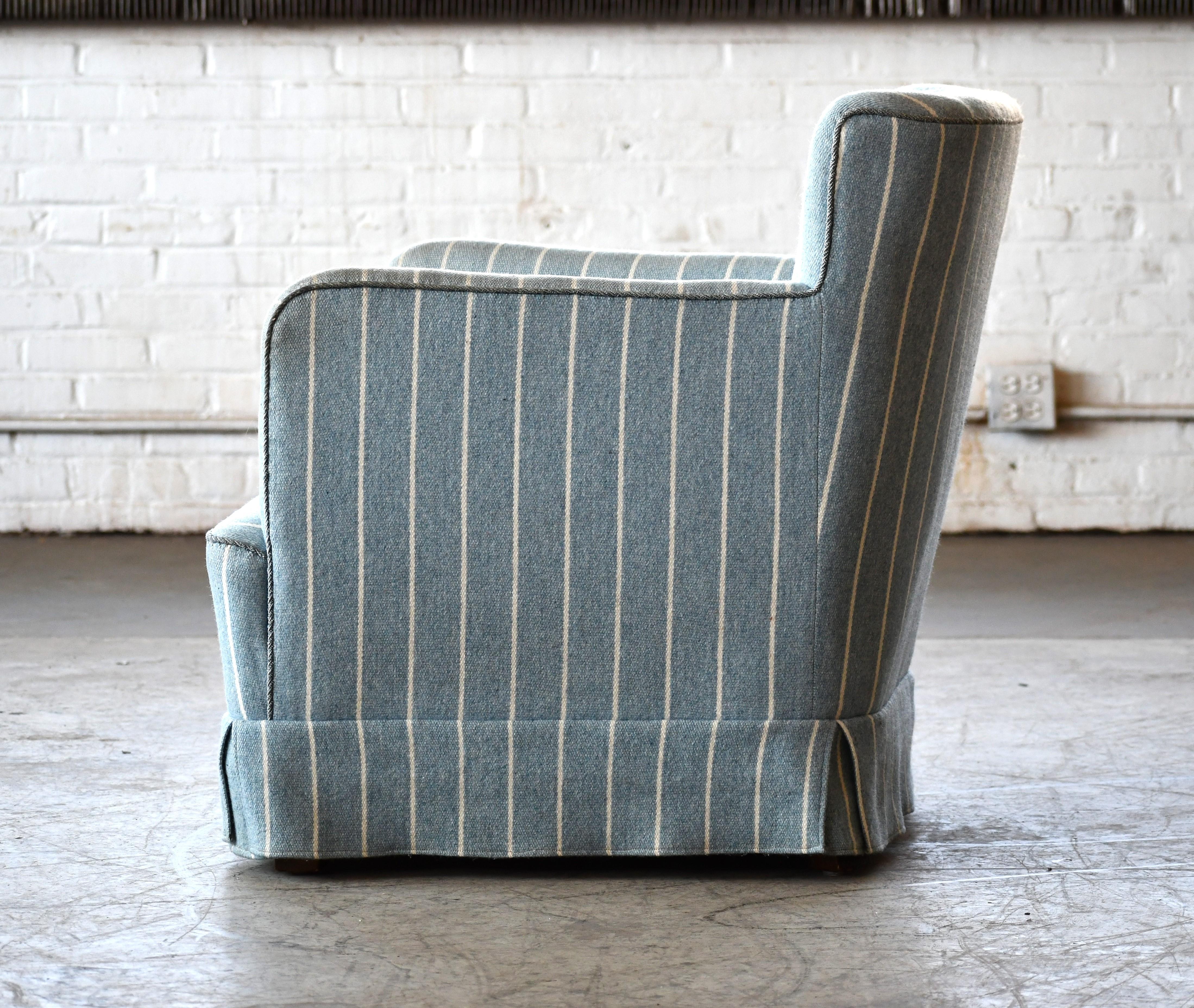 Danish Peter Hvidt Style Lounge Chair in Light Blue Striped Wool For Sale 1