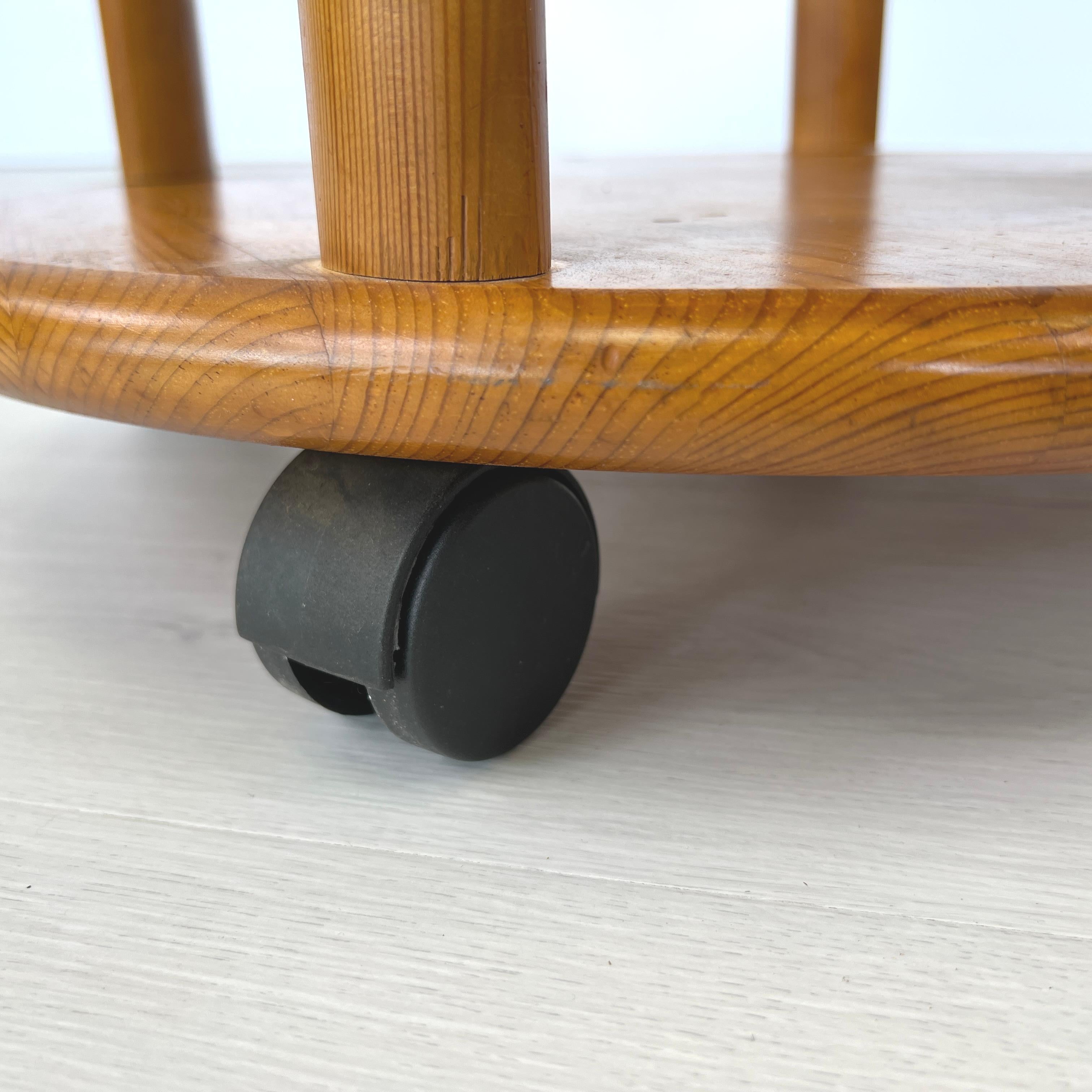 Carrello da portata arrotolabile in pino danese in vendita 2