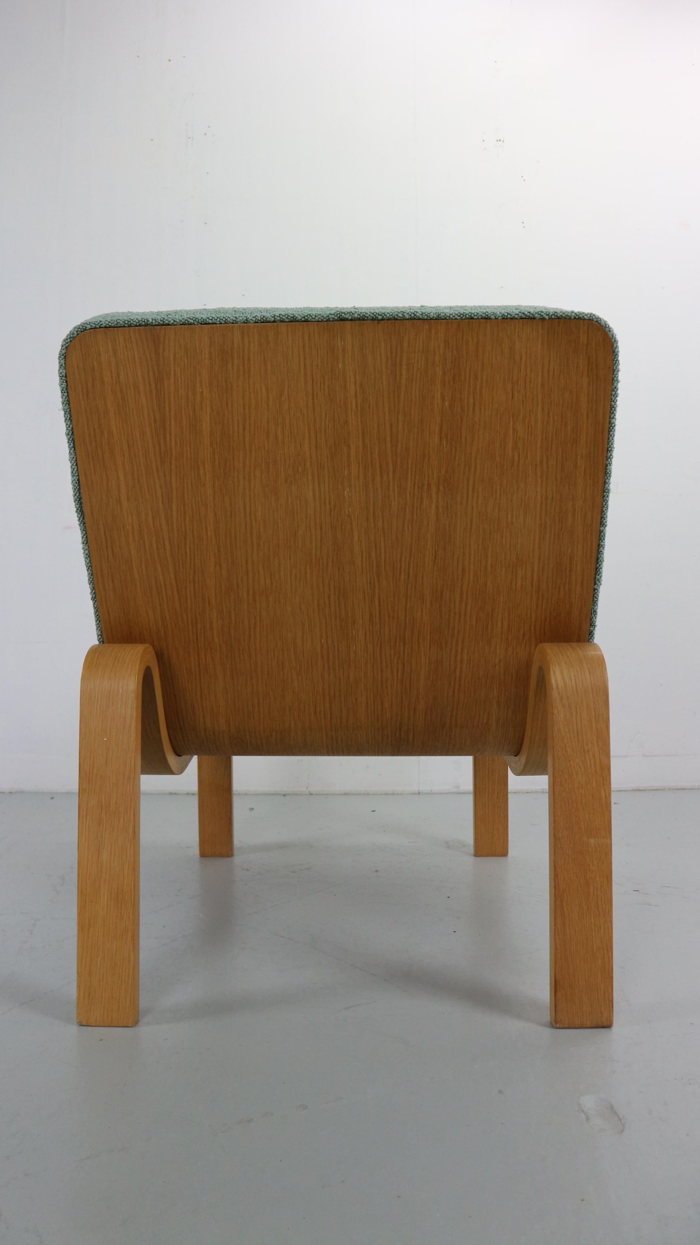 Danish Plywood Lounge Chair by Magnus Olesen,  in mint bouclé In Good Condition In The Hague, NL