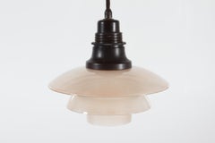 Lámpara colgante Art Déco PH 2/2 de Poul Henningsen, de Dinamarca, con pantallas de cristal gris «Rosa», década de 1930