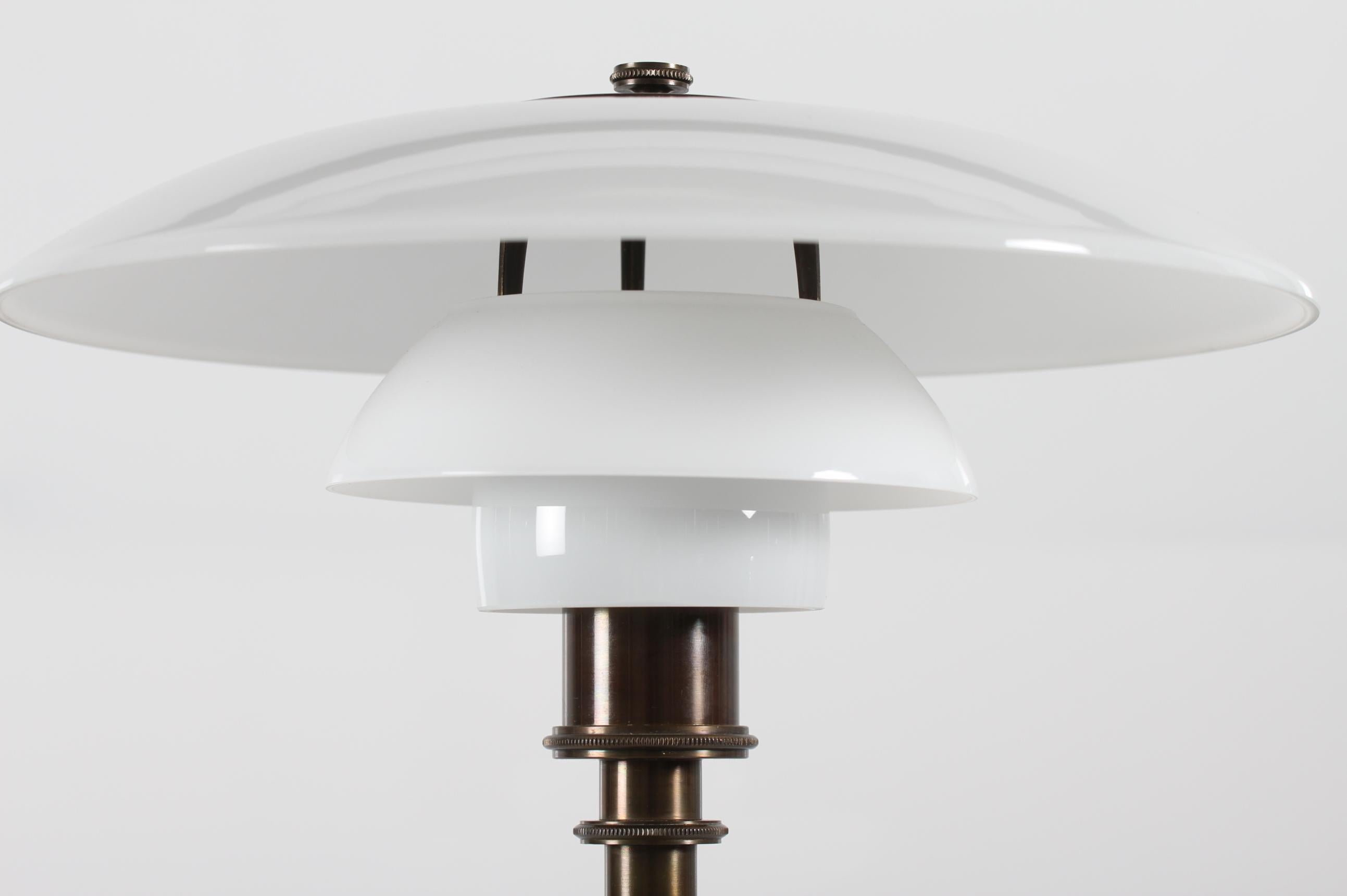 Mid-Century Modern Danish Poul Henningsen Table Lamp PH 3/2 with Brown Brass and White Glass, 1994