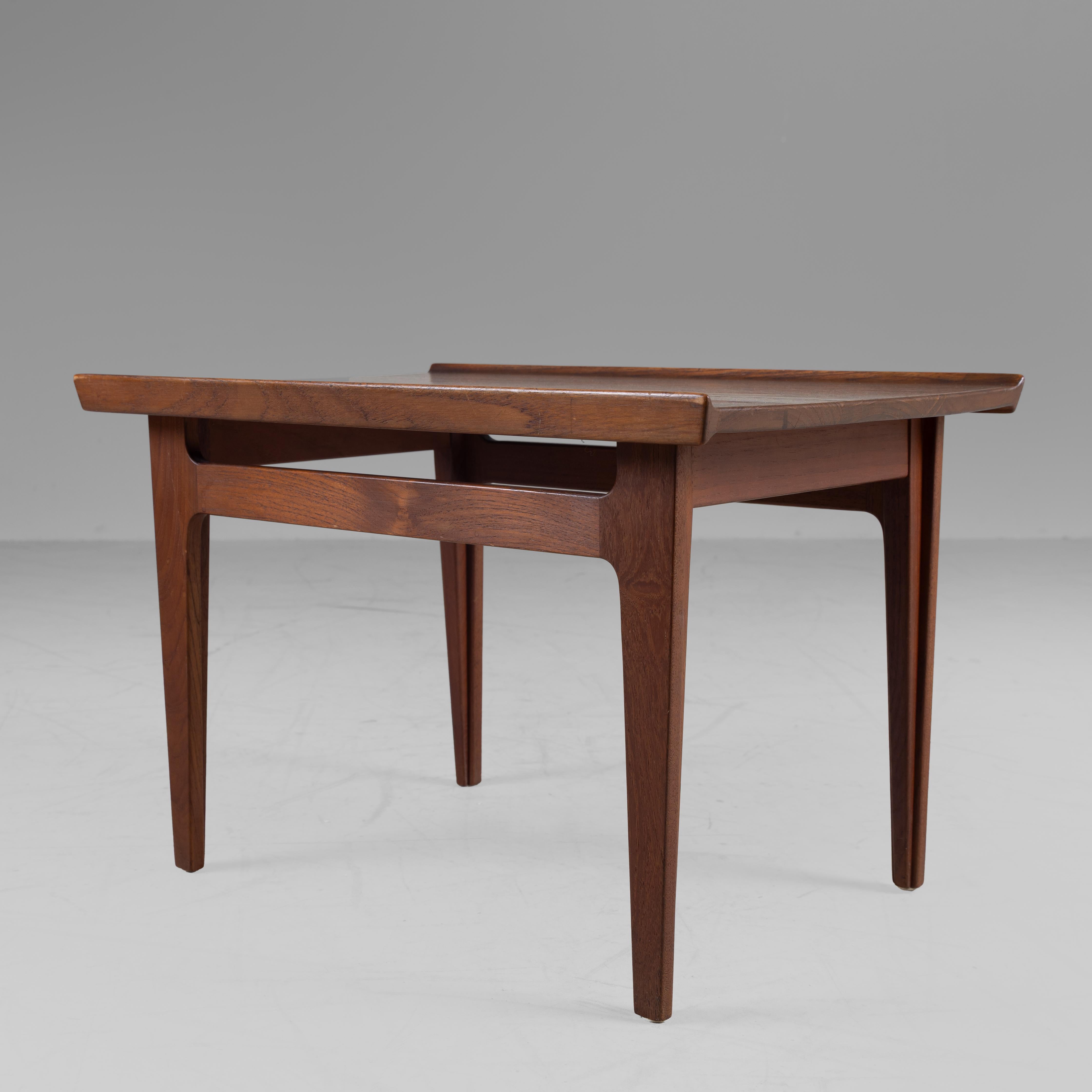 Mid-20th Century Danish production coffee table in Teak wood, 1960 For Sale
