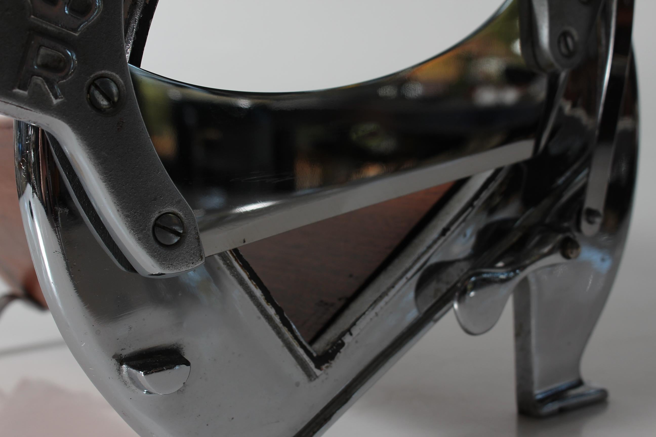 Danish Raadvad Bread Slicer Model 294 Long Version Chromium and Mahogany 1950s In Good Condition For Sale In Silkeborg, Silkeborg
