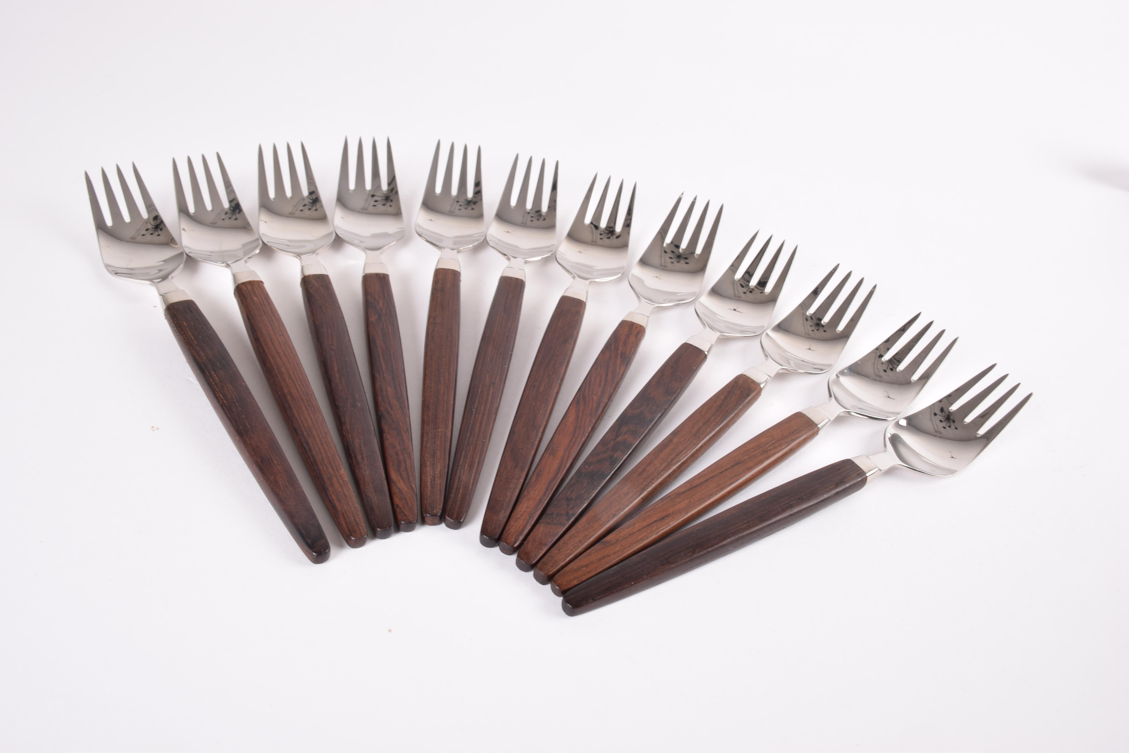 Set of 43 pieces in excellent vintage condition.

Set of Danish Modern flatware from the 