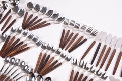 Couverts danois Raadvad "Eton" en bois de rose par Henning Nrgaard, années 1960, 72 pièces