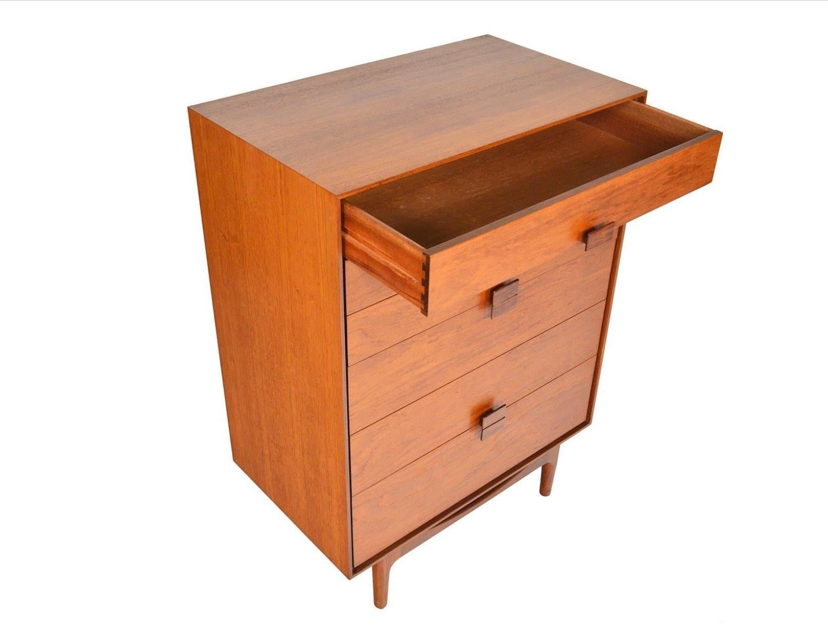 Mid-Century moderno Comò Highboy in teak Danish Range di Ib Kofod-Larsen per G-Plan in vendita