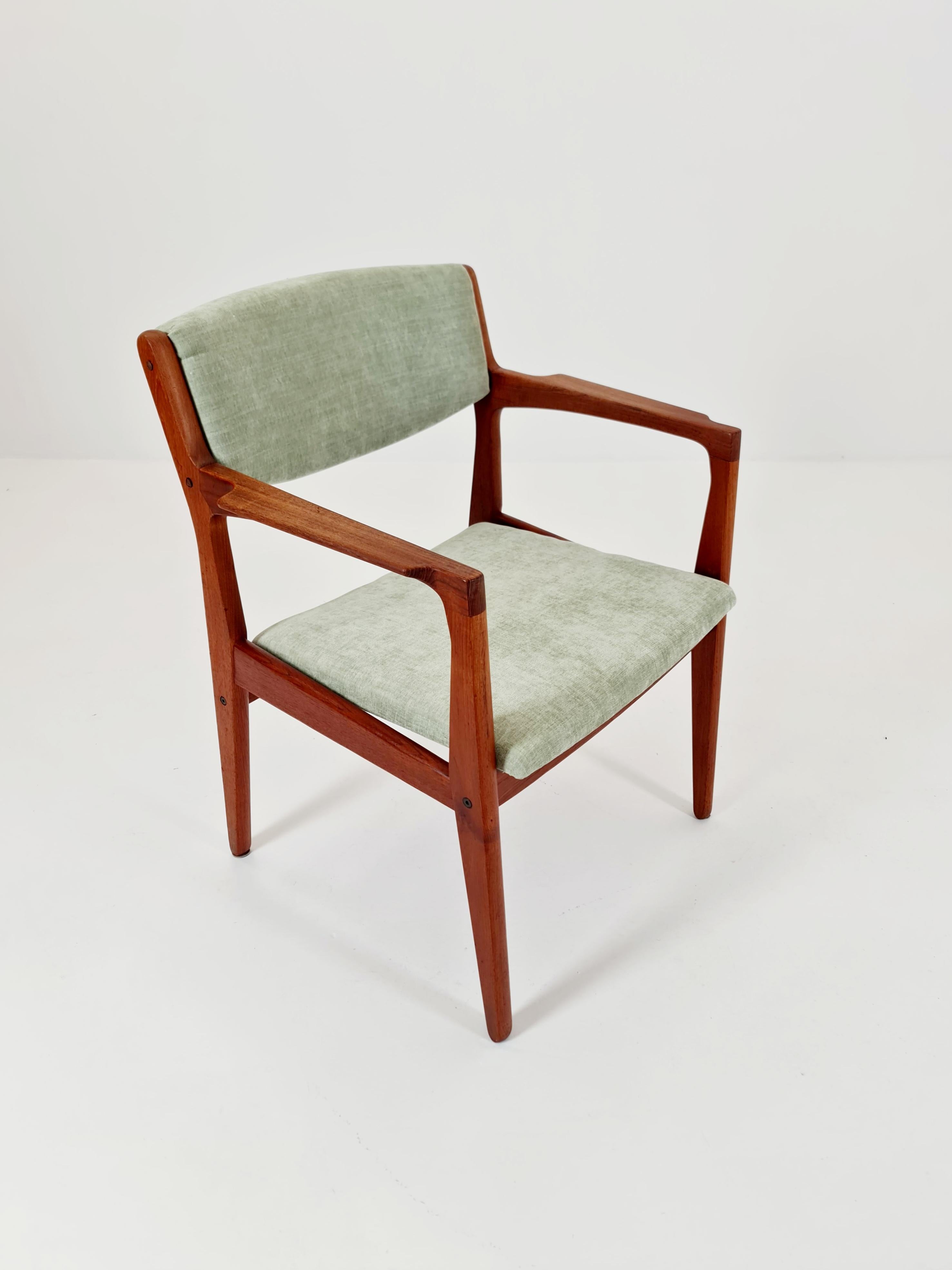 Rara poltrona danese in teak di Erik Buch per Orum  , 1960s in vendita 7