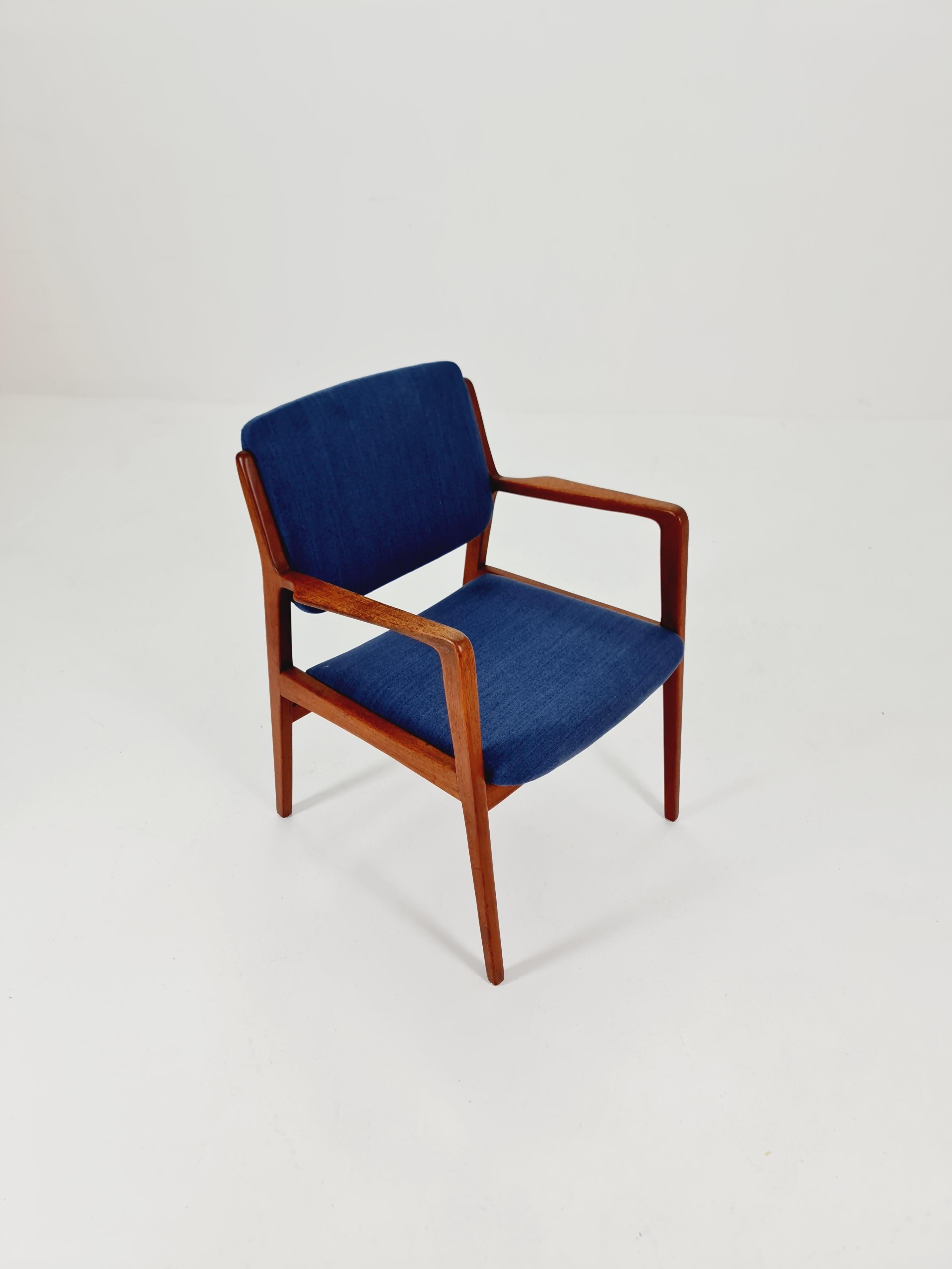 Rare fauteuil danois en teck par Wilkhan  , 1960s Bon état - En vente à Gaggenau, DE