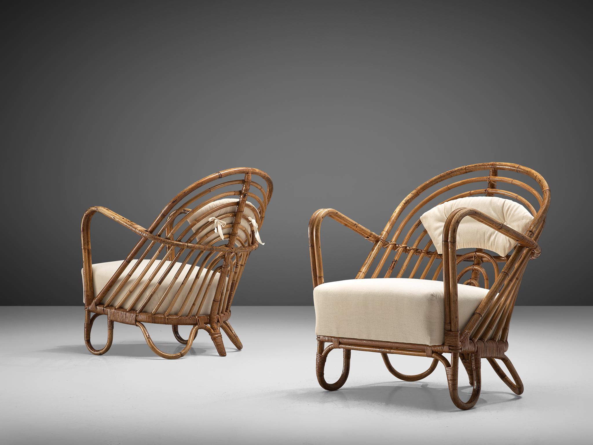 Danish Rattan Lounge Set with Eggshell White Upholstery, 1940s (Stoff)
