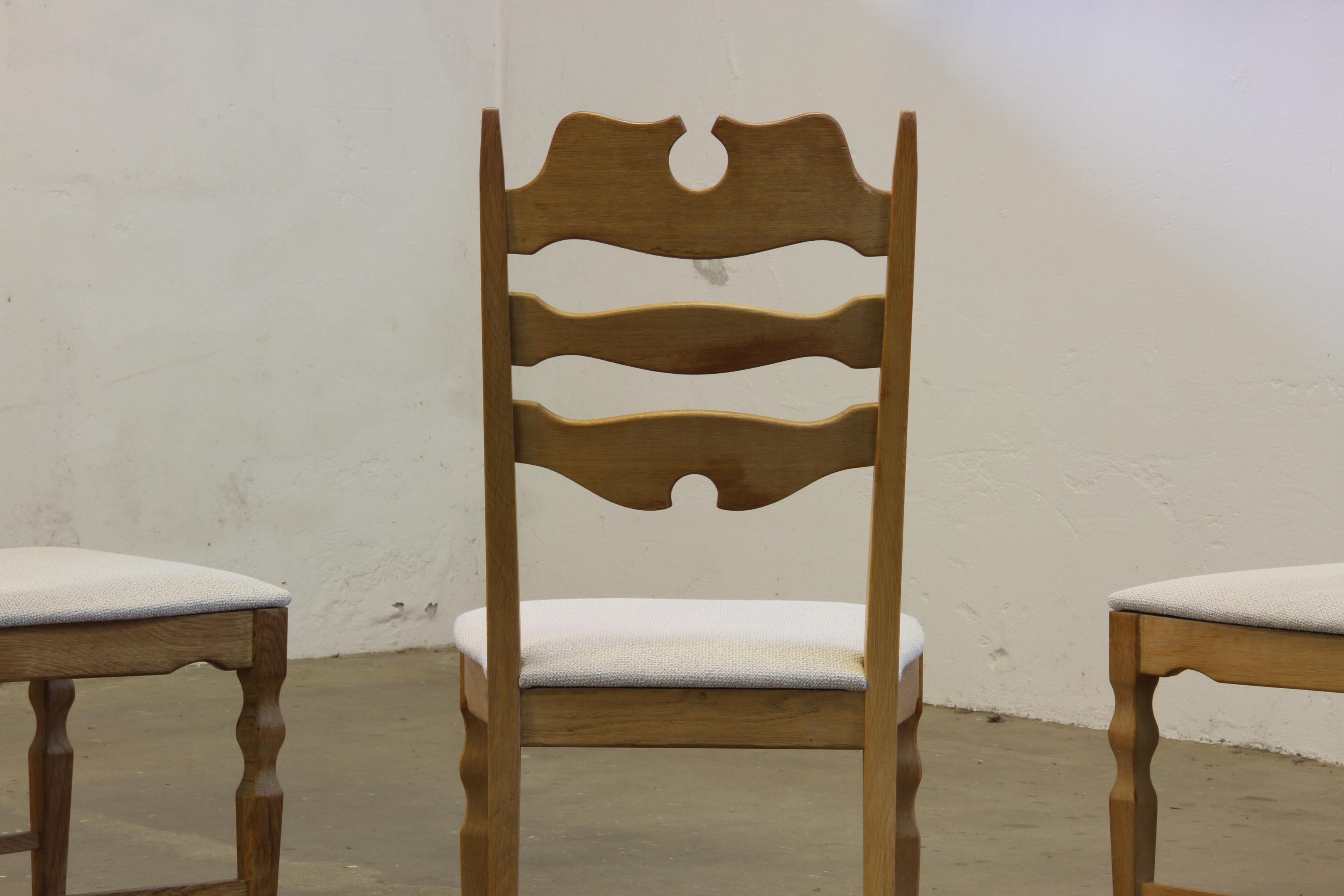 Danish Razorblade Highback Chairs in Light Oak by Henning Kjærnulf 1960 set of 6 For Sale 3